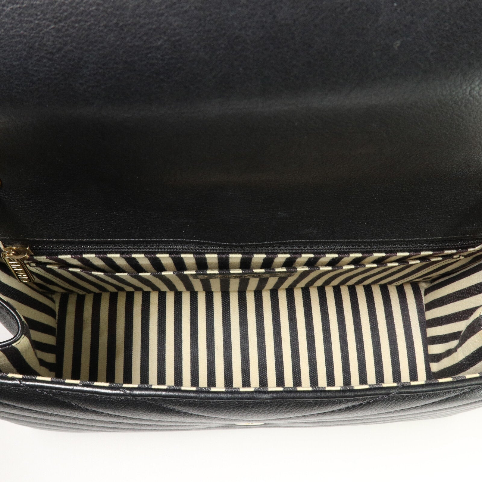 CHANEL 牛皮皮革Large Chevron Flap Bag鏈帶肩背袋