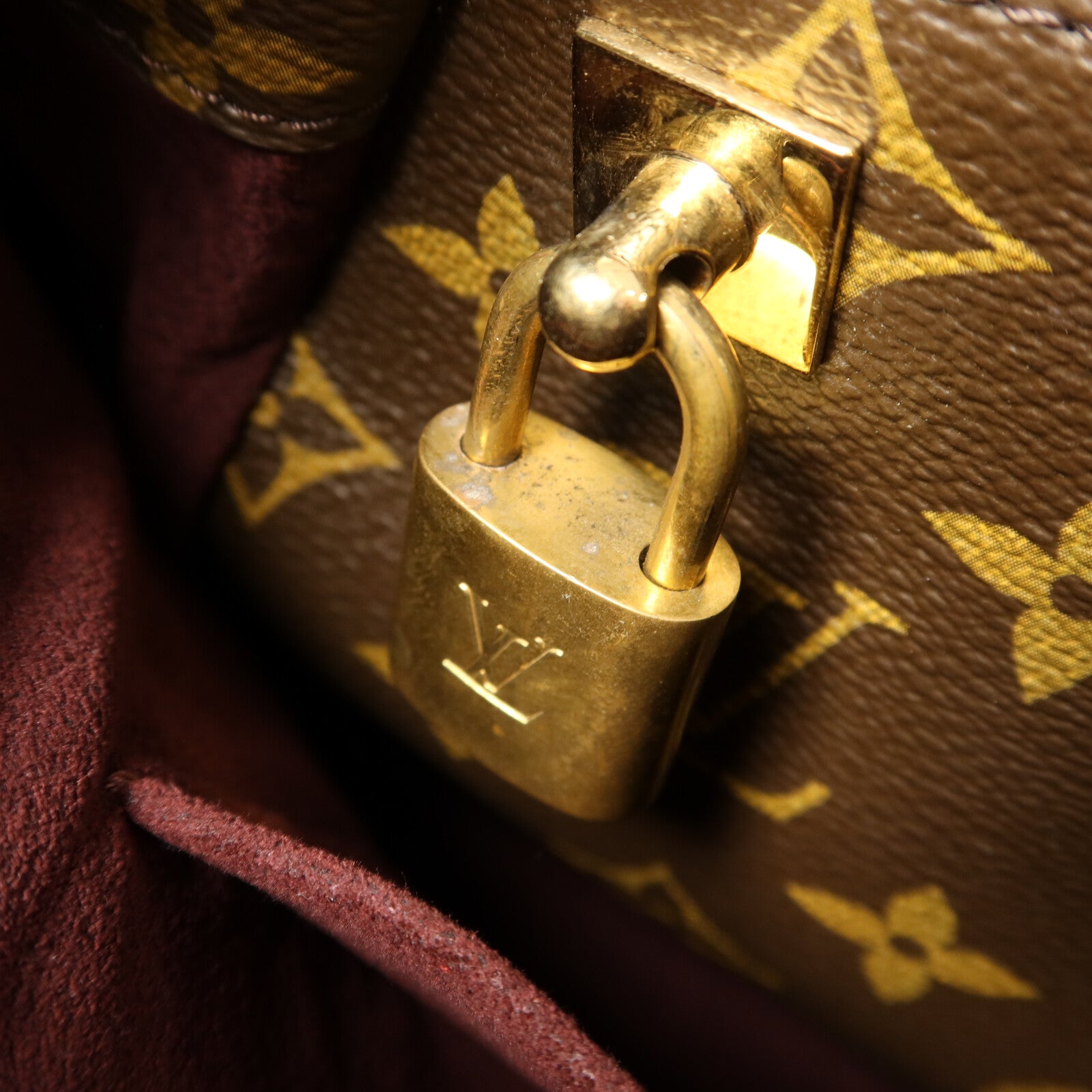 LOUIS VUITTON Monogram Montaigne MM金扣手挽肩背兩用袋