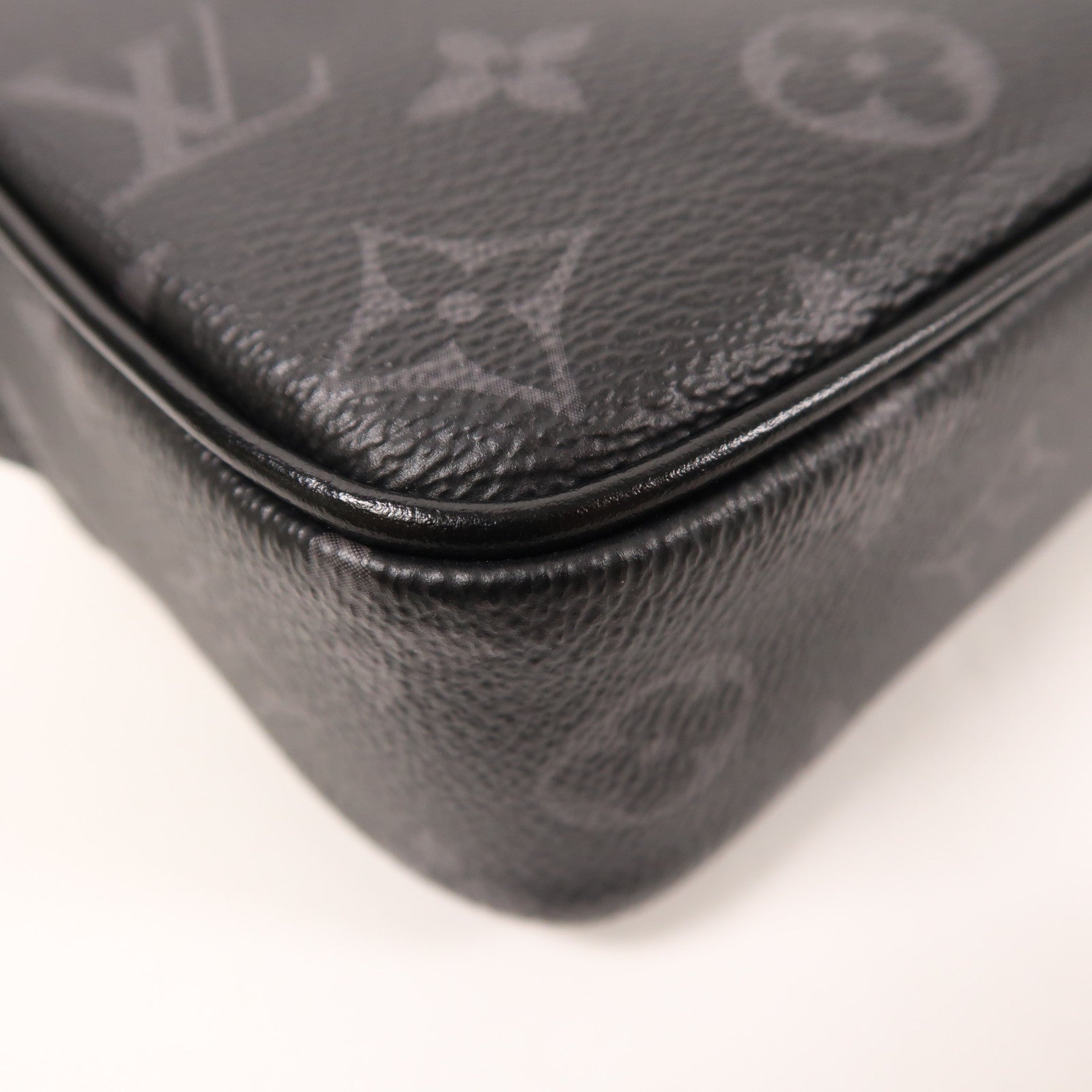LOUIS VUITTON Monogram Eclipse Trocadero Wearable Wallet肩背袋