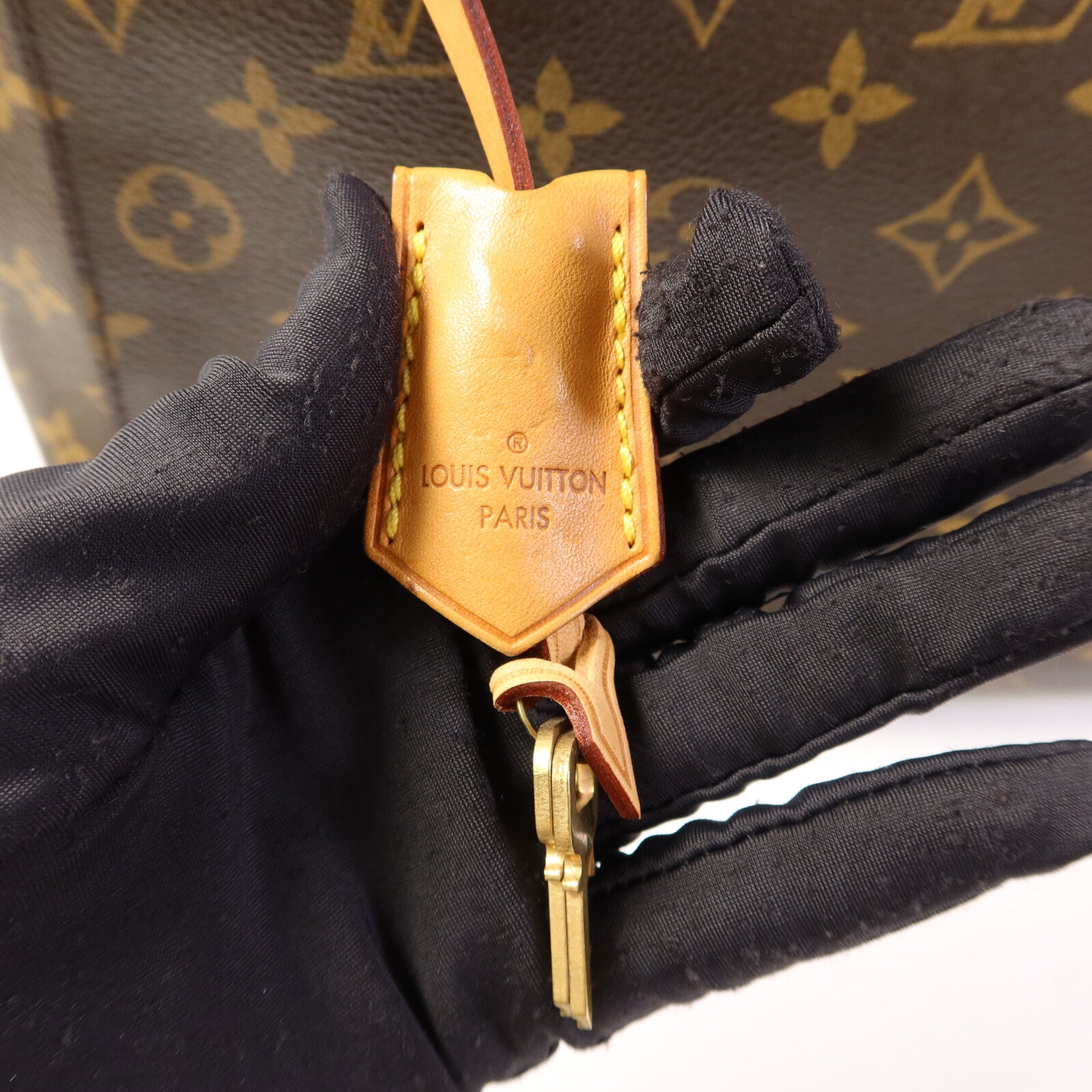 LOUIS VUITTON Monogram Montaigne MM金扣手挽肩背兩用袋