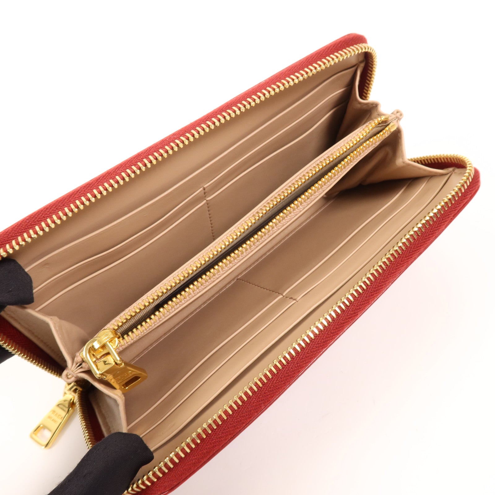 PRADA 漆皮皮革Long wallet金扣長錢包