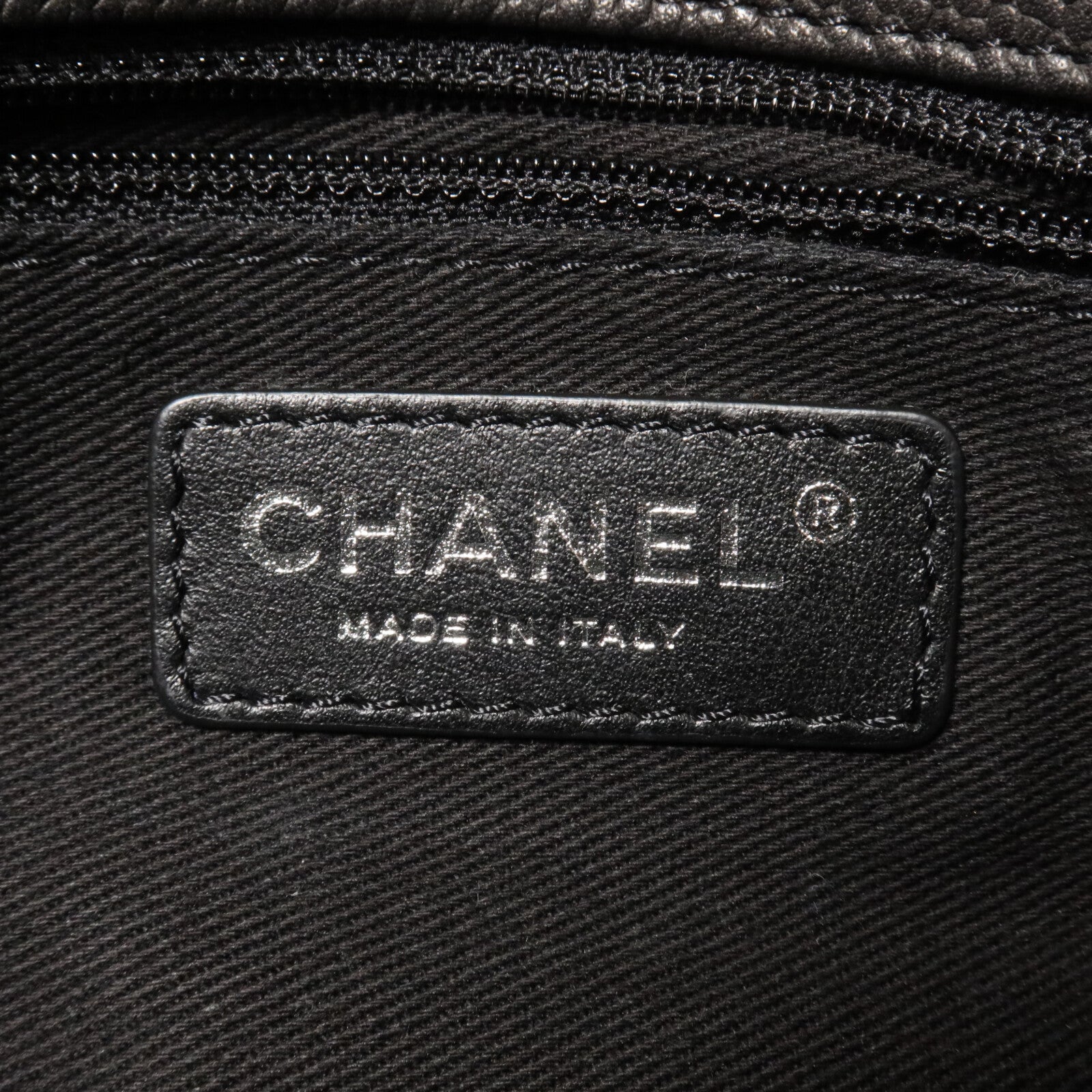 CHANEL 牛皮皮革Chain Shoulder鏈帶肩背袋