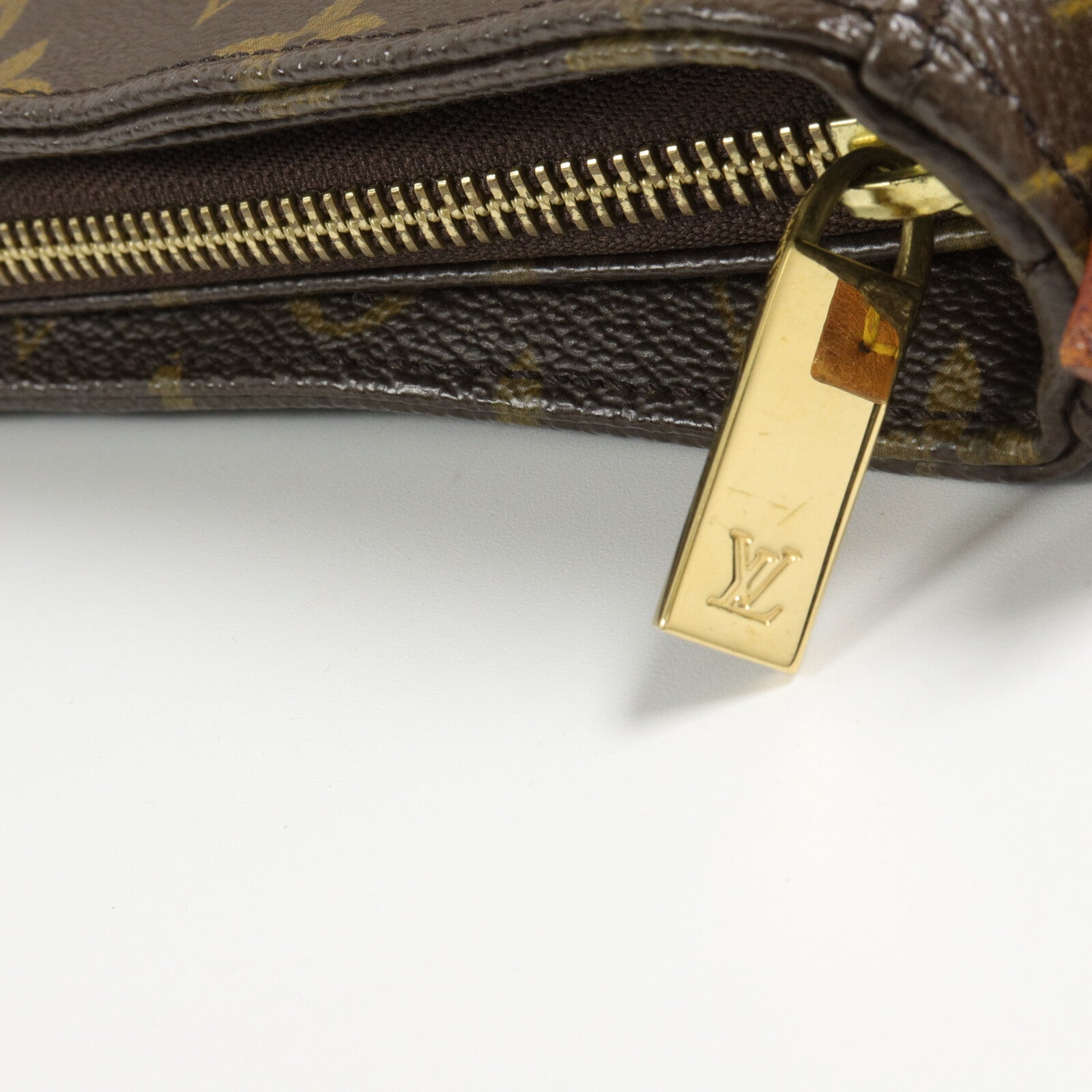 LOUIS VUITTON Monogram Looping MM肩背袋