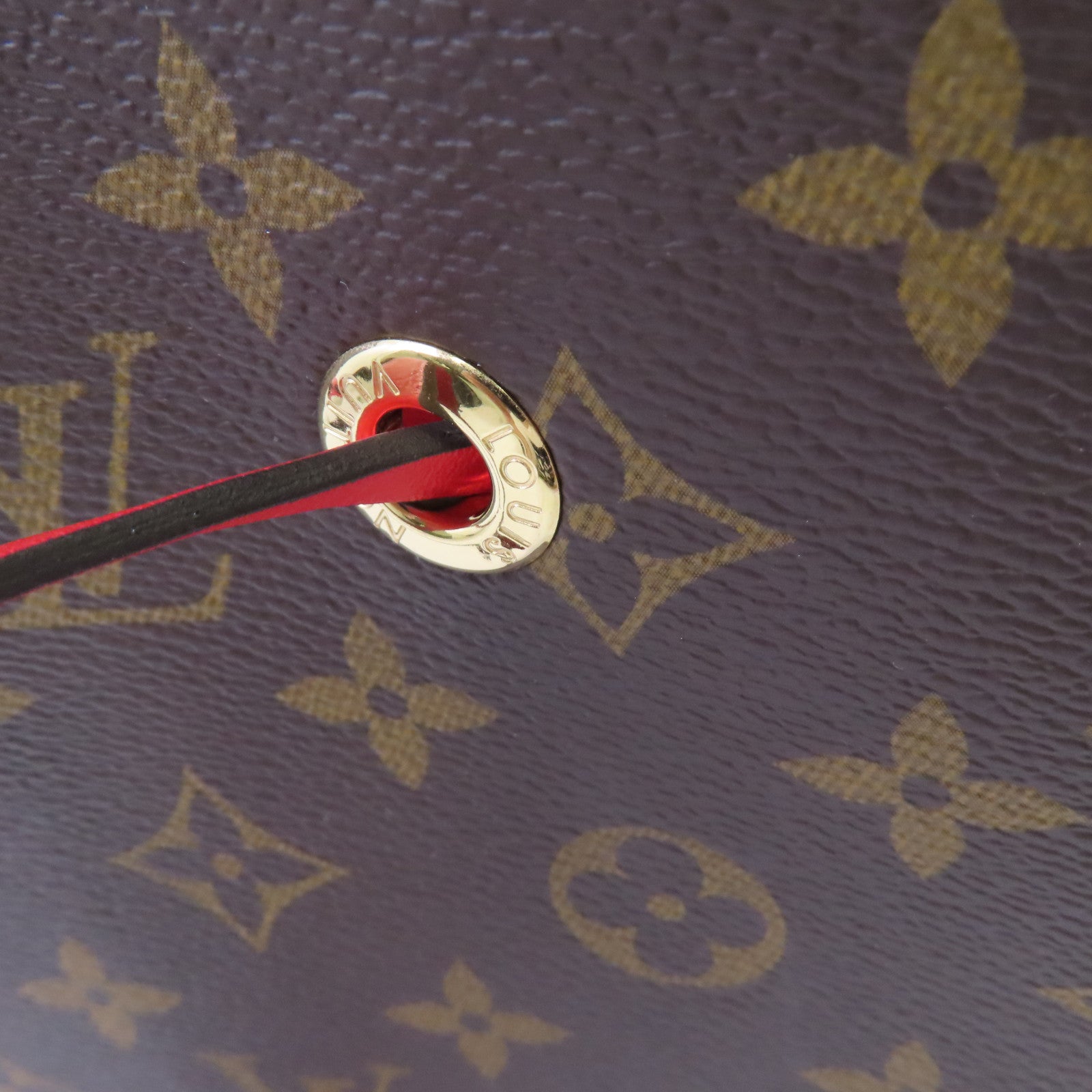 LOUIS VUITTON Monogram NeoNoe MM Shoulder Bag金扣肩背袋啡色/紅色