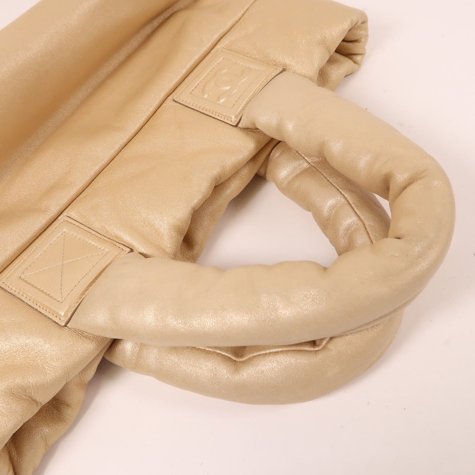 CHANEL 皮革Coco Cocoon金扣手挽袋