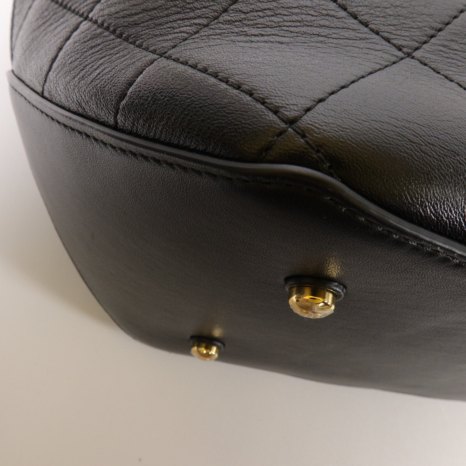 CHANEL 牛皮皮革Bucket Bag肩背袋