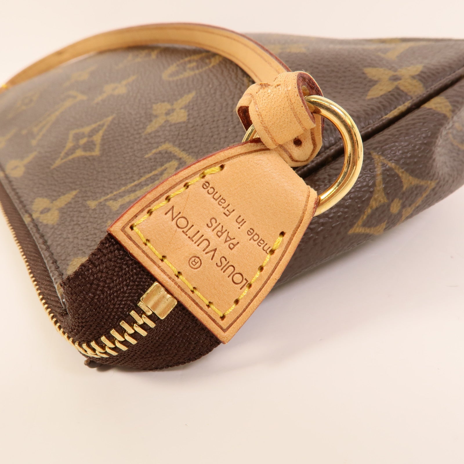 LOUIS VUITTON Monogram Pochette Accessoires金扣手挽袋棕色