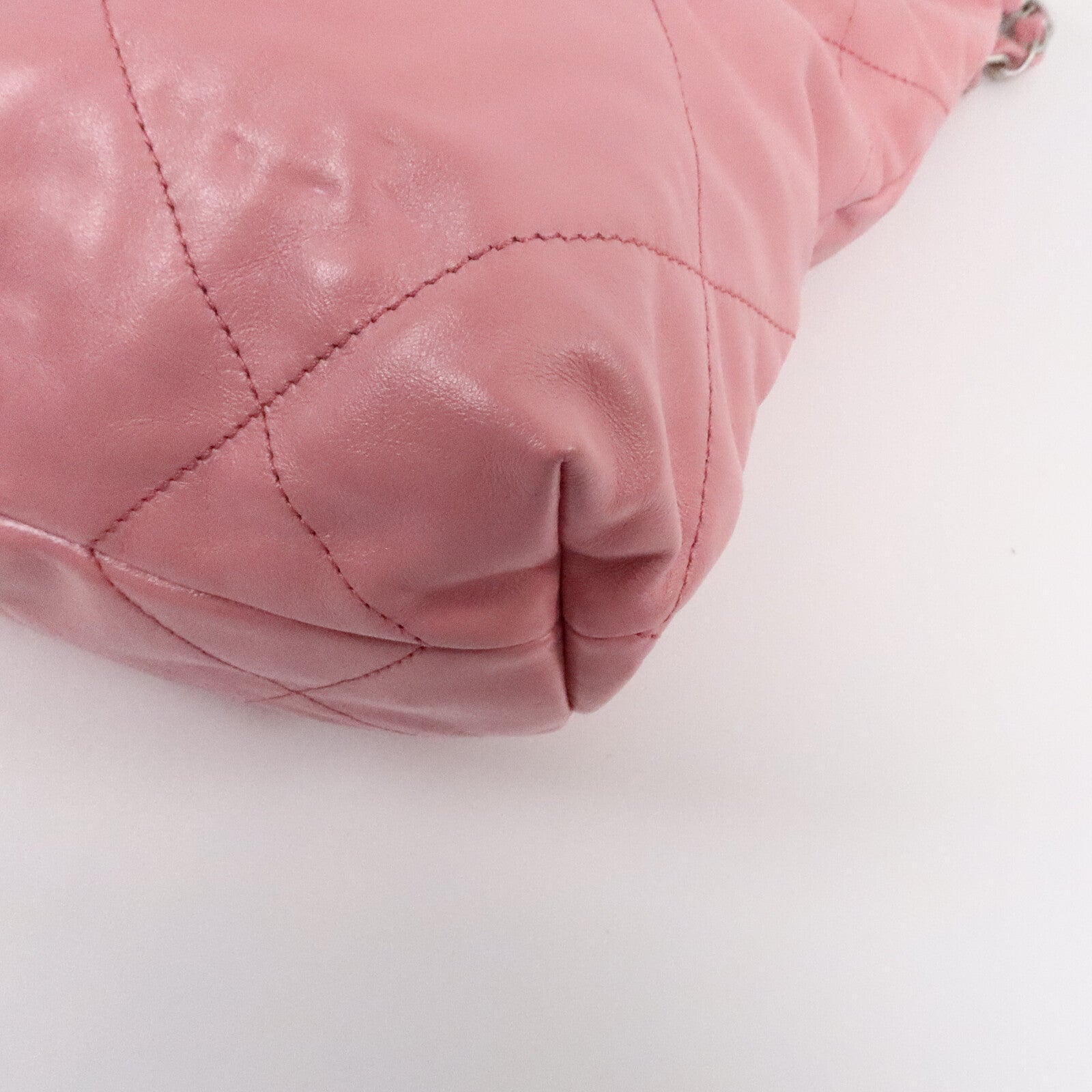 CHANEL 牛皮皮革Chanel 22 Small鏈帶肩背袋