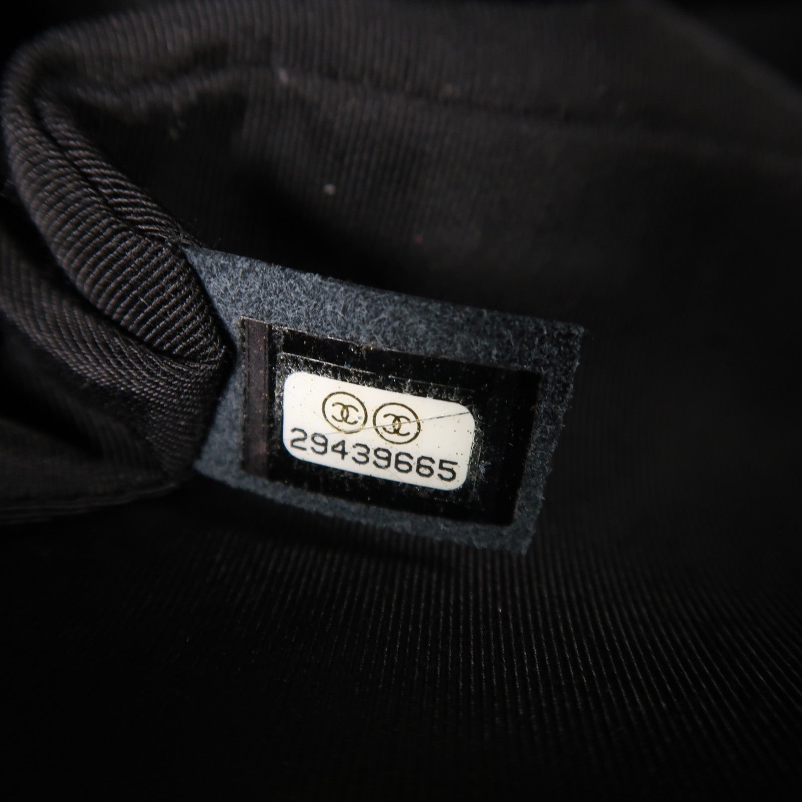 CHANEL 牛皮皮革Boy 25金扣鏈帶肩背袋