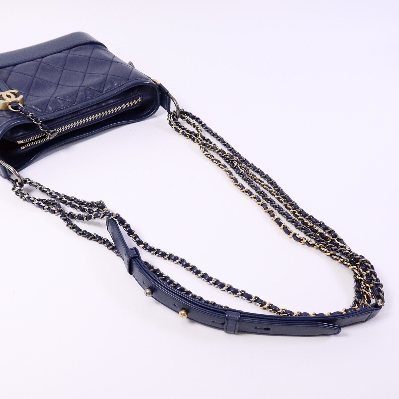CHANEL 牛皮皮革Gabrielle Small鏈帶肩背袋