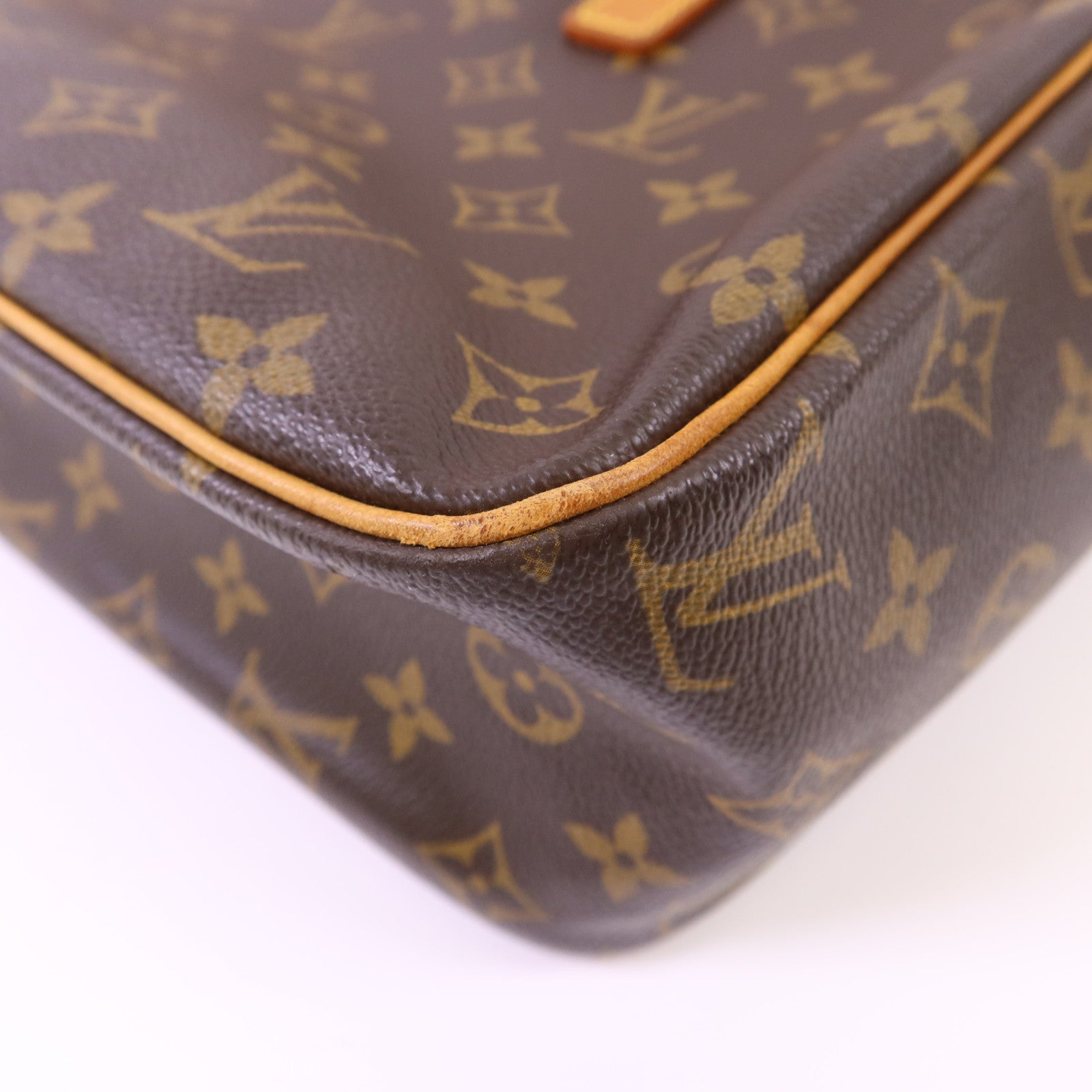 LOUIS VUITTON Monogram Cite GM金扣肩背袋棕色