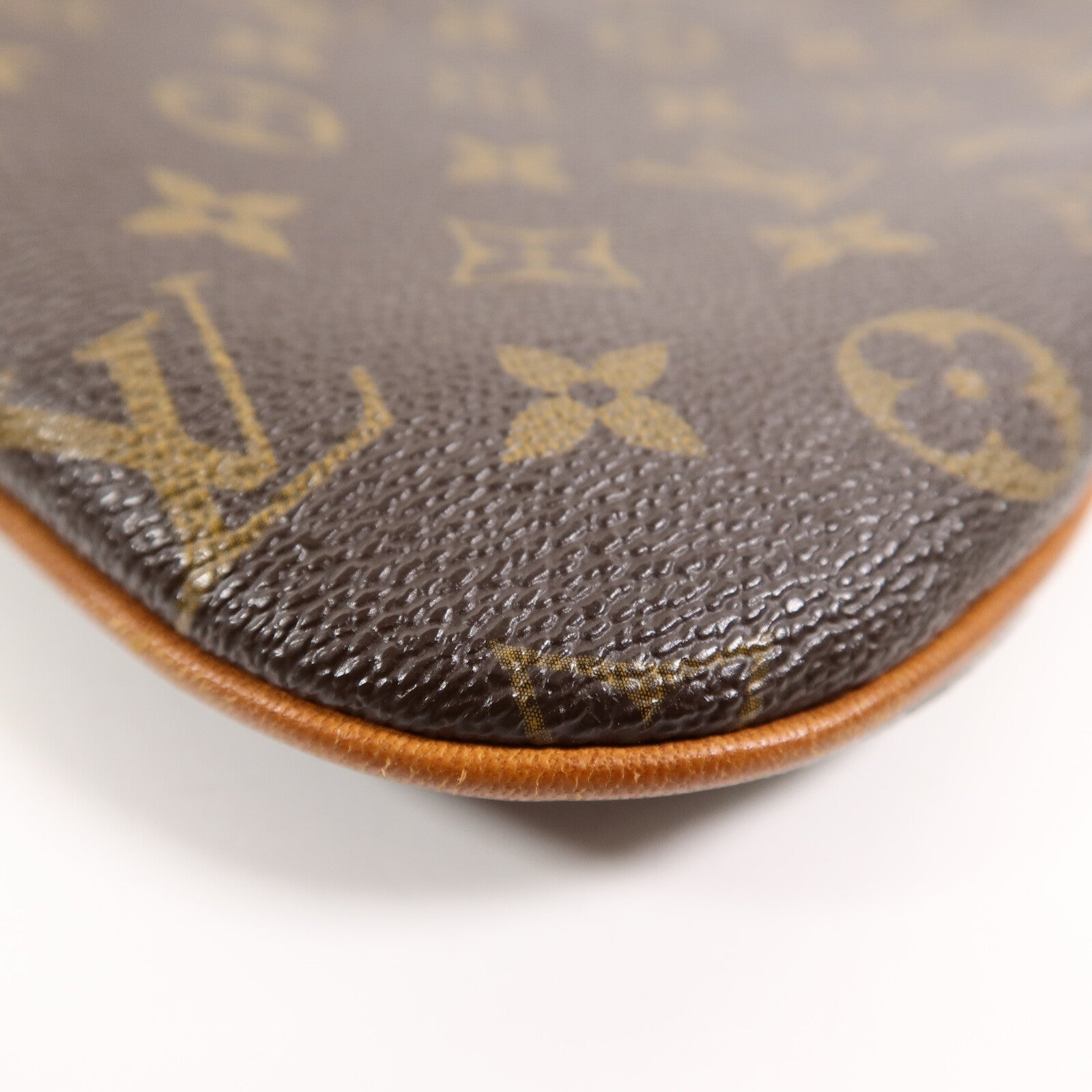 LOUIS VUITTON Monogram Pochette Bosphore肩背袋