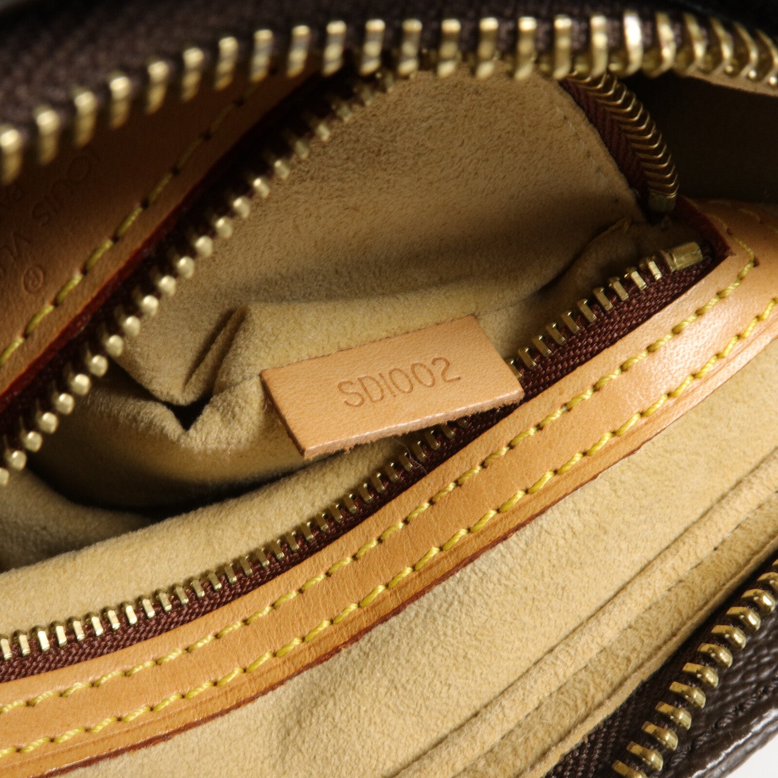 LOUIS VUITTON Monogram Looping MM肩背袋