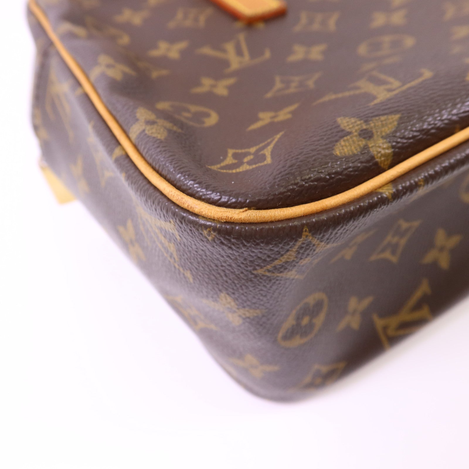 LOUIS VUITTON Monogram Cite GM金扣肩背袋棕色