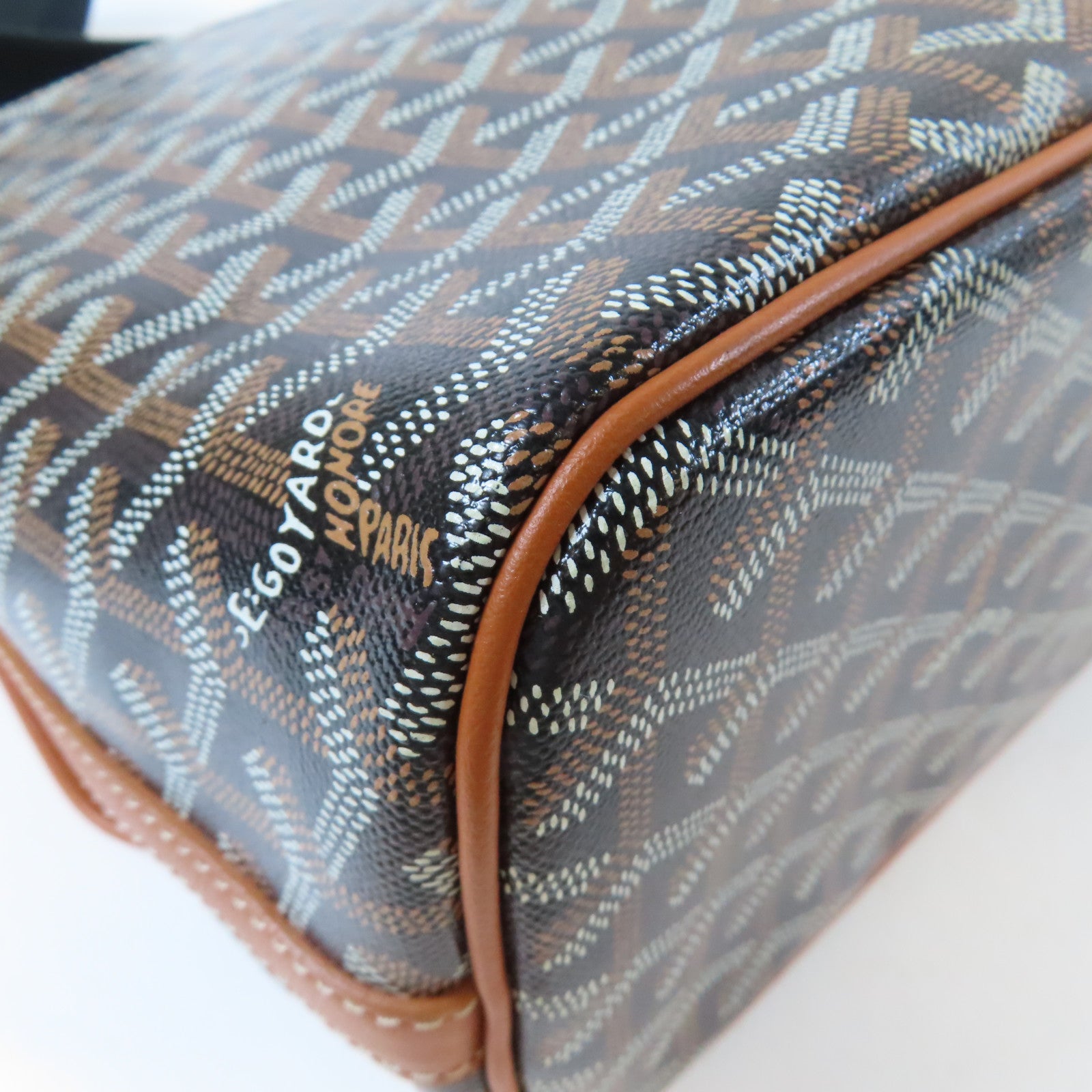GOYARD 塗層帆布Capetien Messenger Bag銀扣肩背袋黑色/啡色
