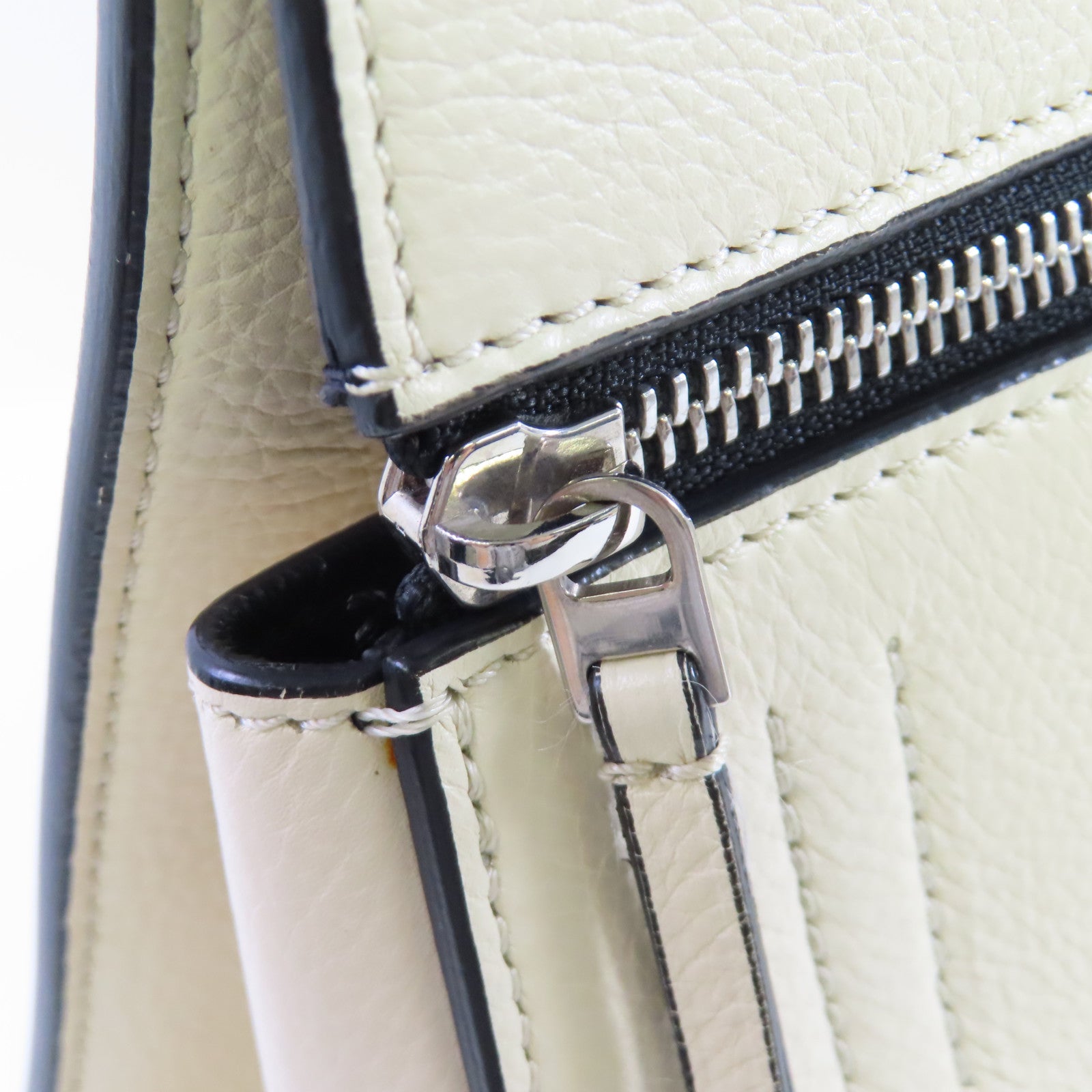 CELINE 牛皮皮革Hang Bag金扣手挽袋