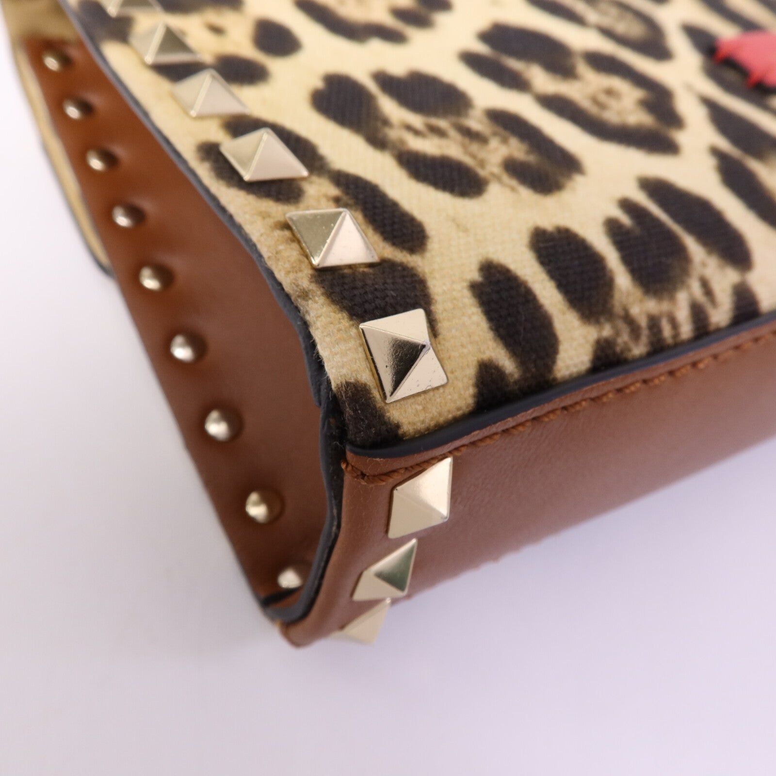 Valentino 牛皮皮革/帆布Garavani Rockstud金扣肩背袋