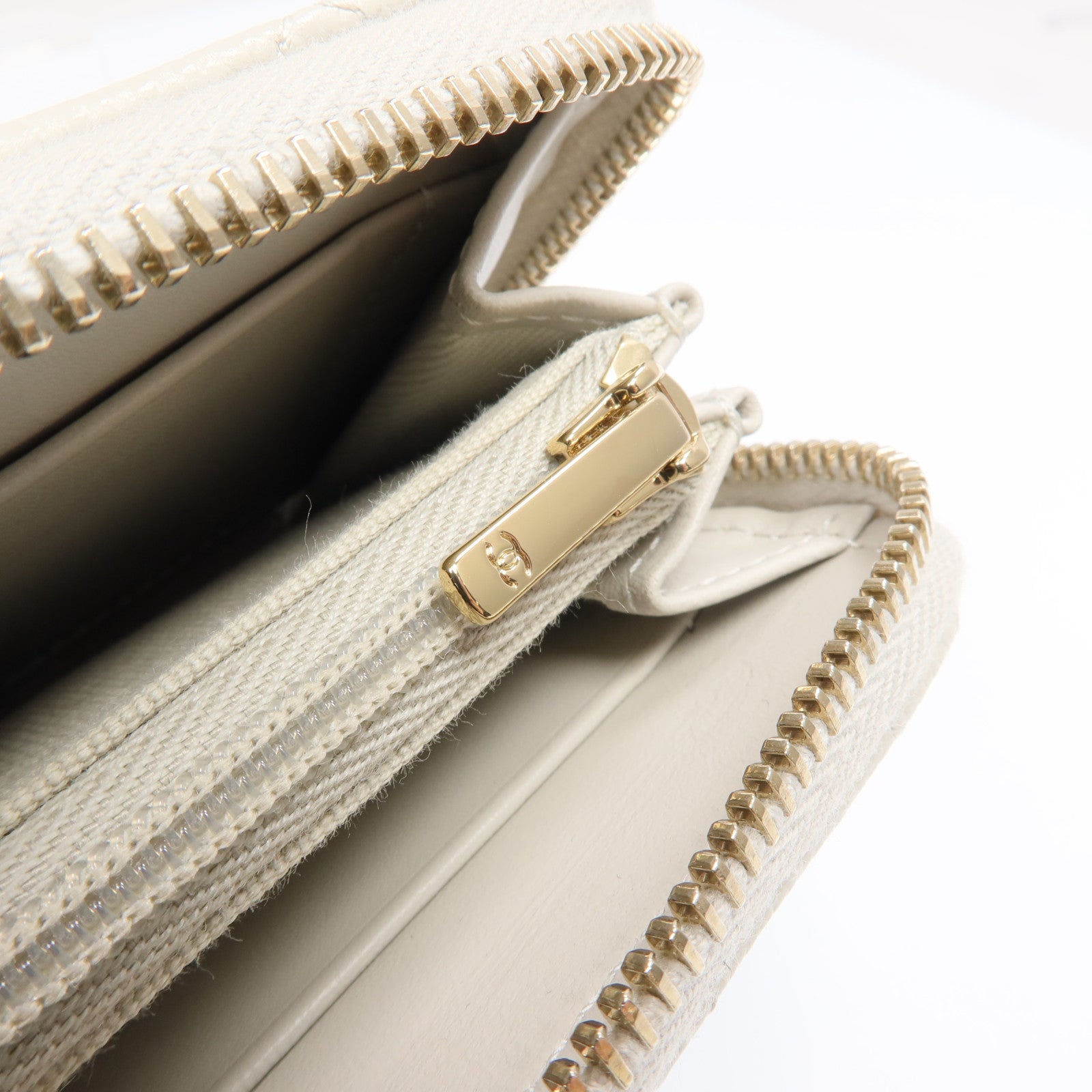 CHANEL 牛皮皮革Card Case銀扣卡片套