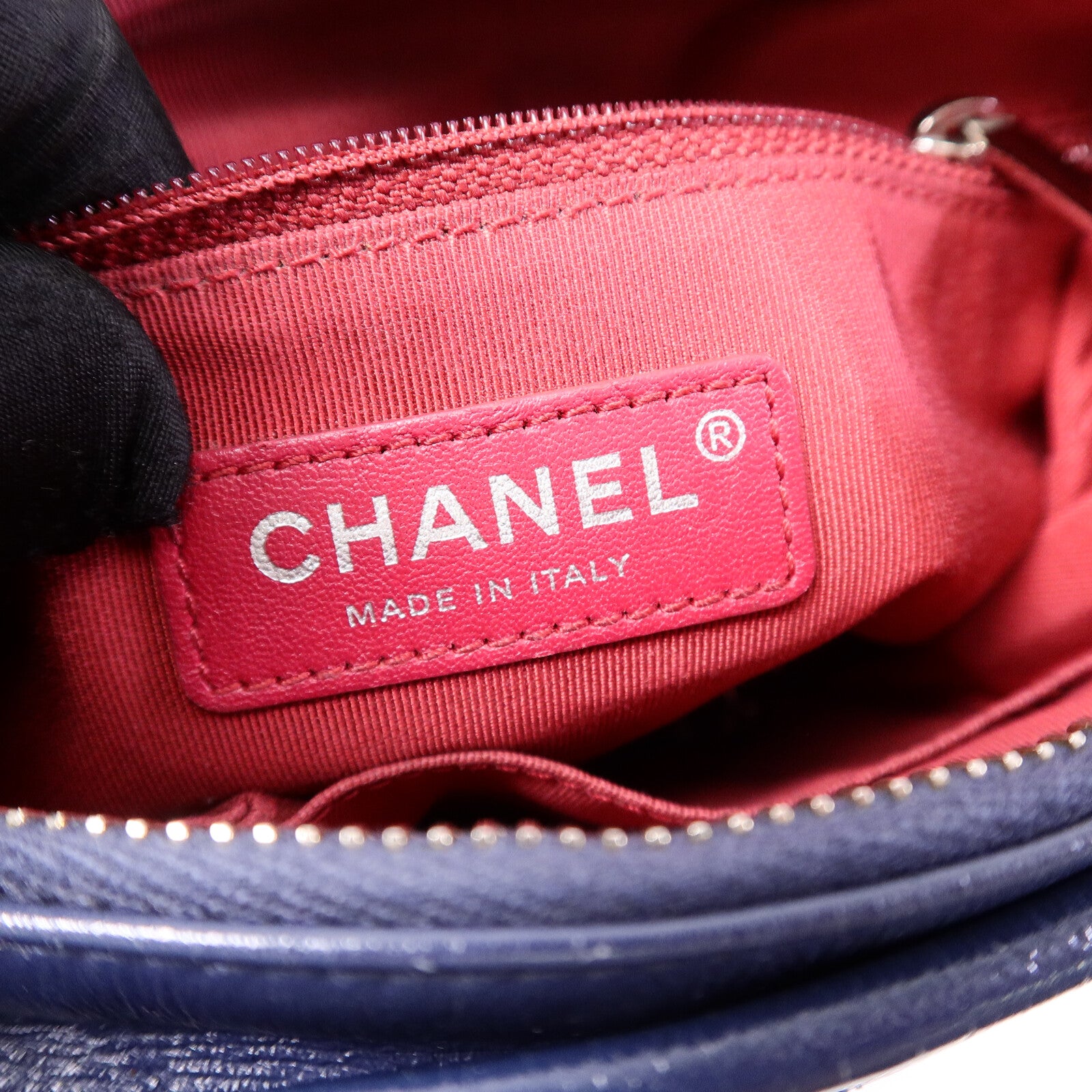CHANEL 牛皮皮革Gabrielle Small鏈帶肩背袋