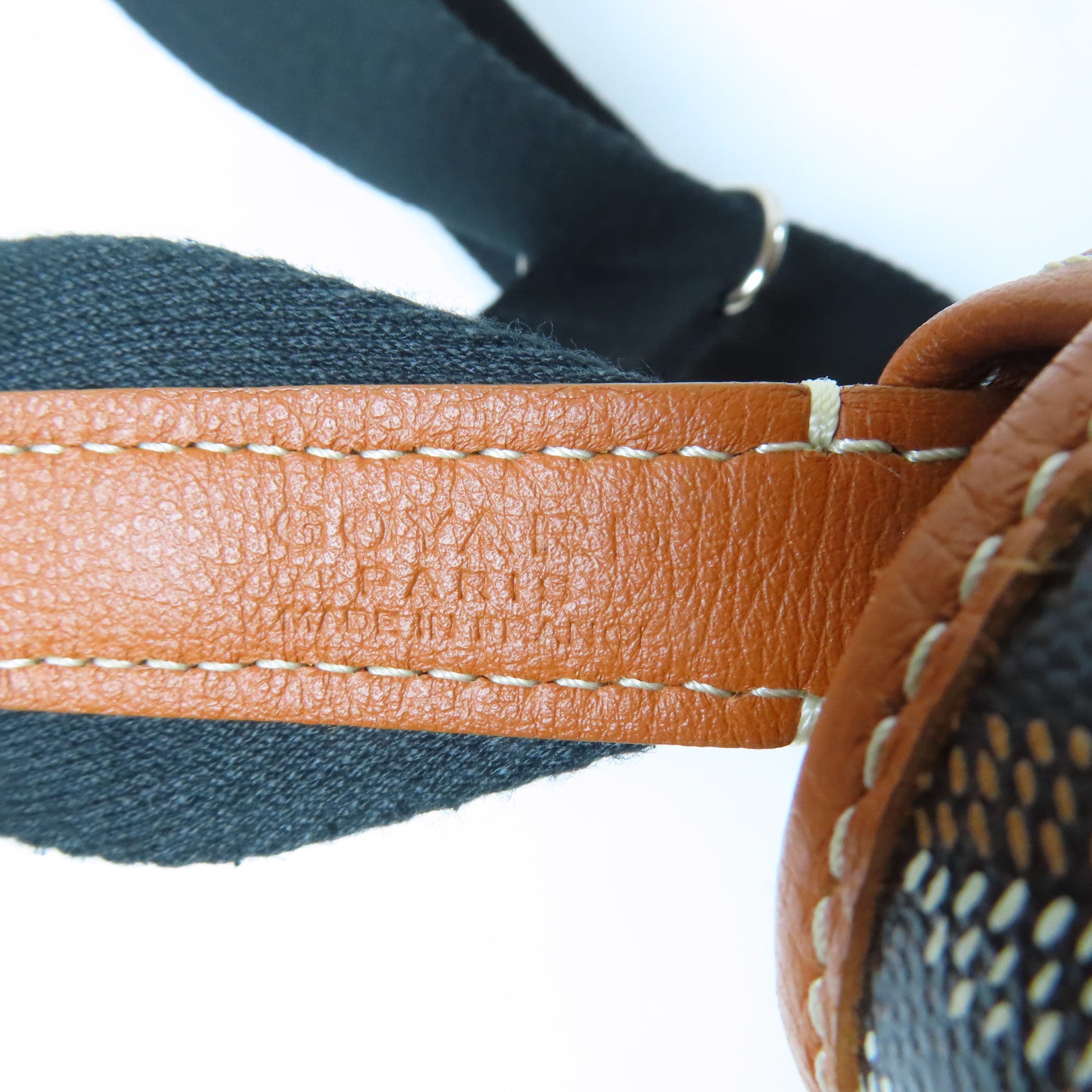 GOYARD 塗層帆布Capetien Messenger Bag銀扣肩背袋黑色/啡色