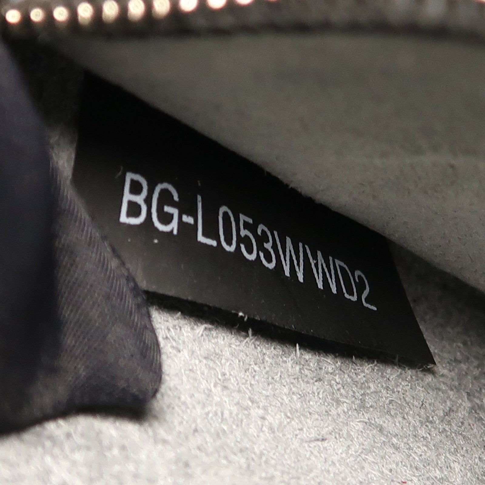 Valentino 牛皮皮革Shoulder Bag銀扣肩背袋