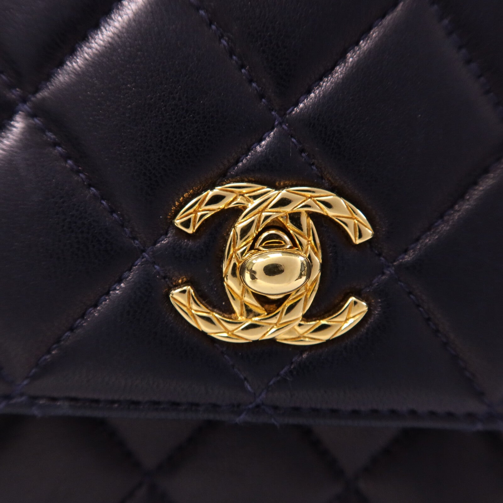 CHANEL 羊皮皮革Vintage Flap Bag金扣手挽袋