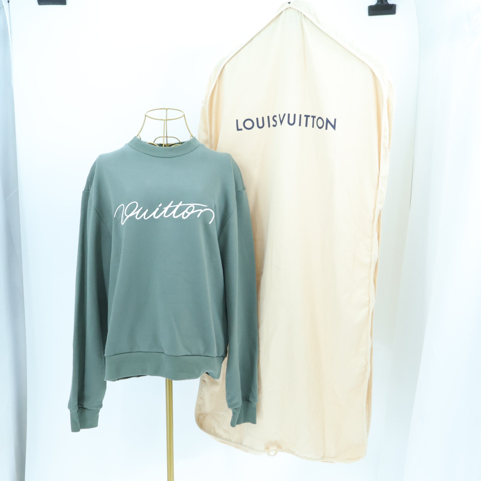 LOUIS VUITTON Embroidered Signature Crewneck 上衣