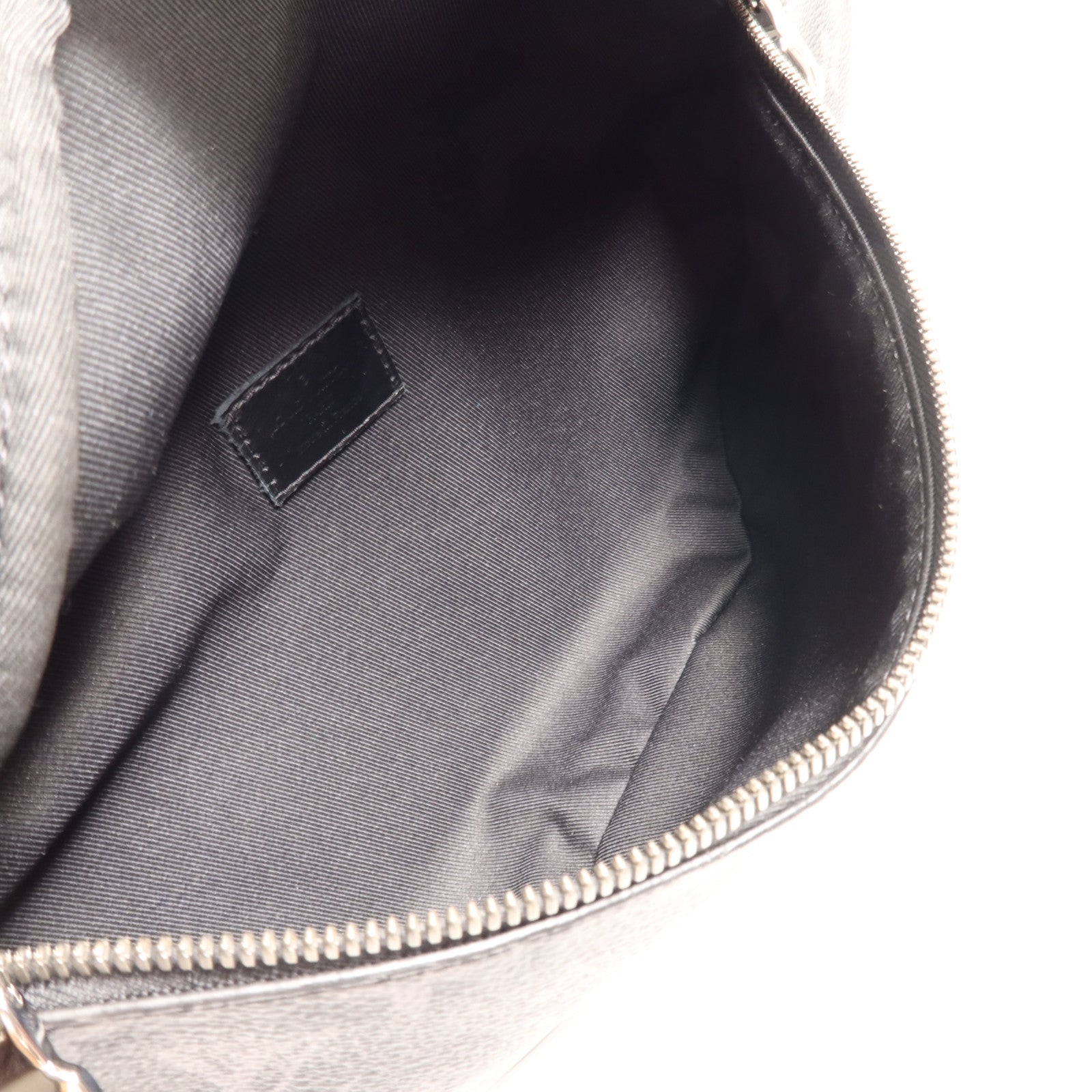 LOUIS VUITTON Monogram Eclipse Discovery Bumbag PM銀扣腰包