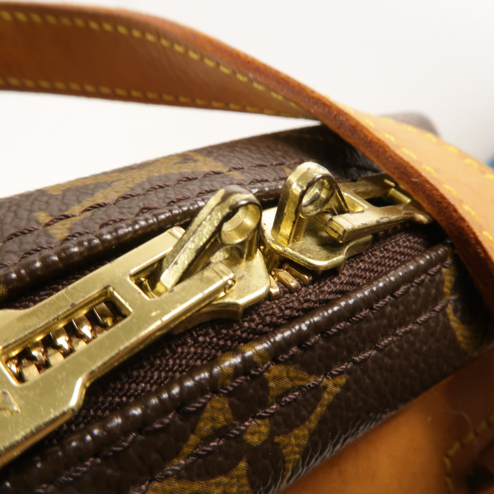 LOUIS VUITTON Monogram Excursion Shoe Case手挽袋