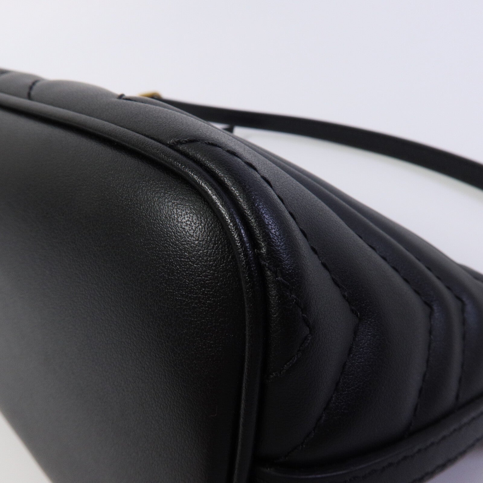 GUCCI 牛皮皮革GG Marmont