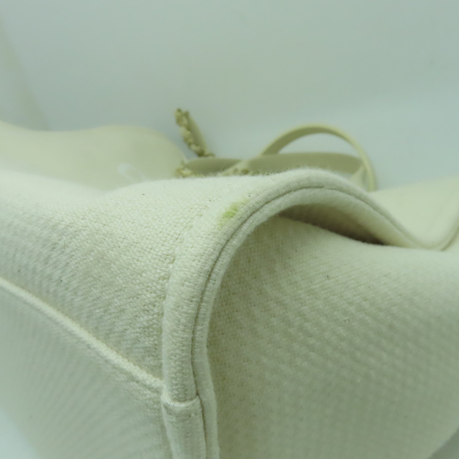 CHANEL 【激減優惠】帆布Deauville Tote Bag金扣手挽肩背兩用袋米色