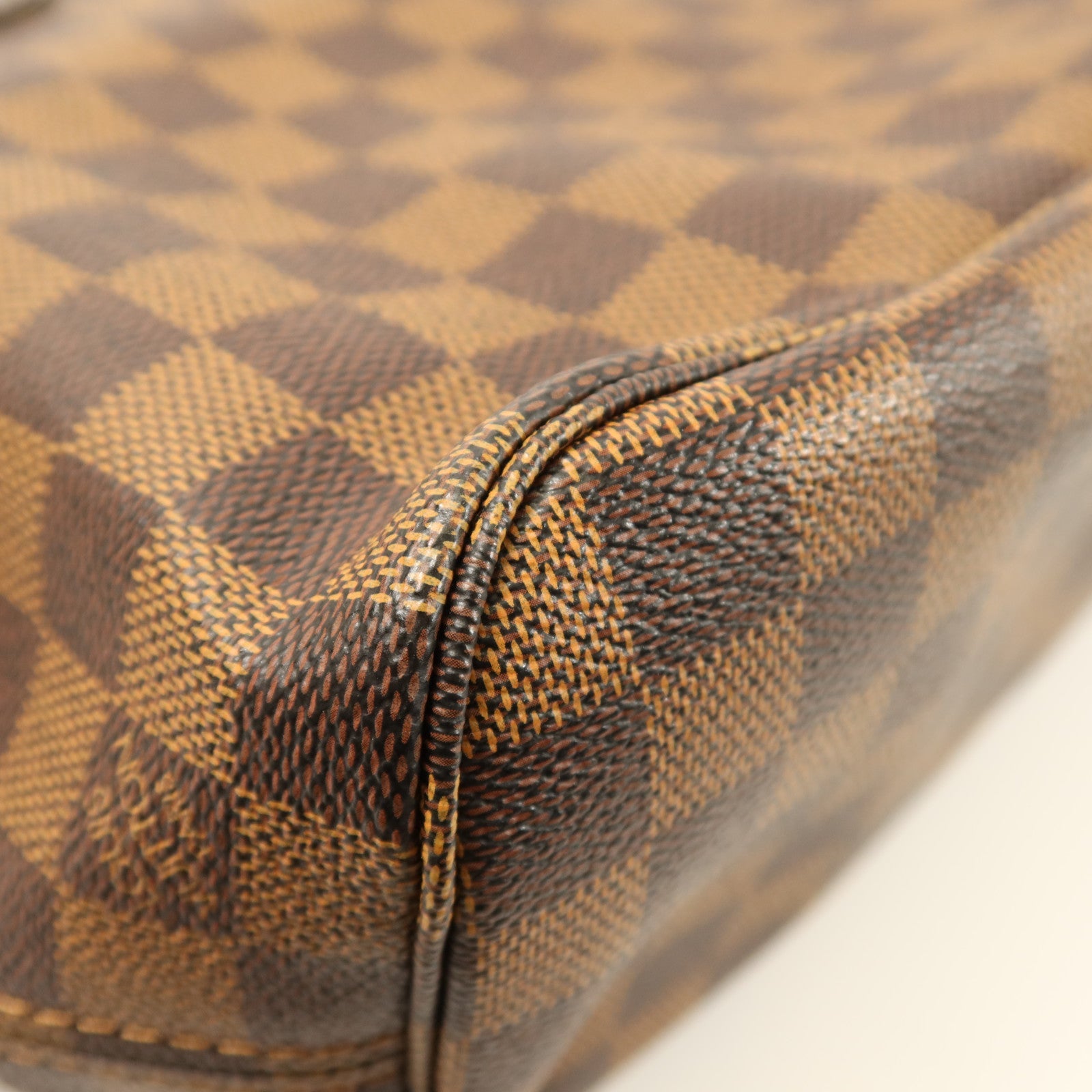 LOUIS VUITTON Damier Neverfull PM金扣手挽袋