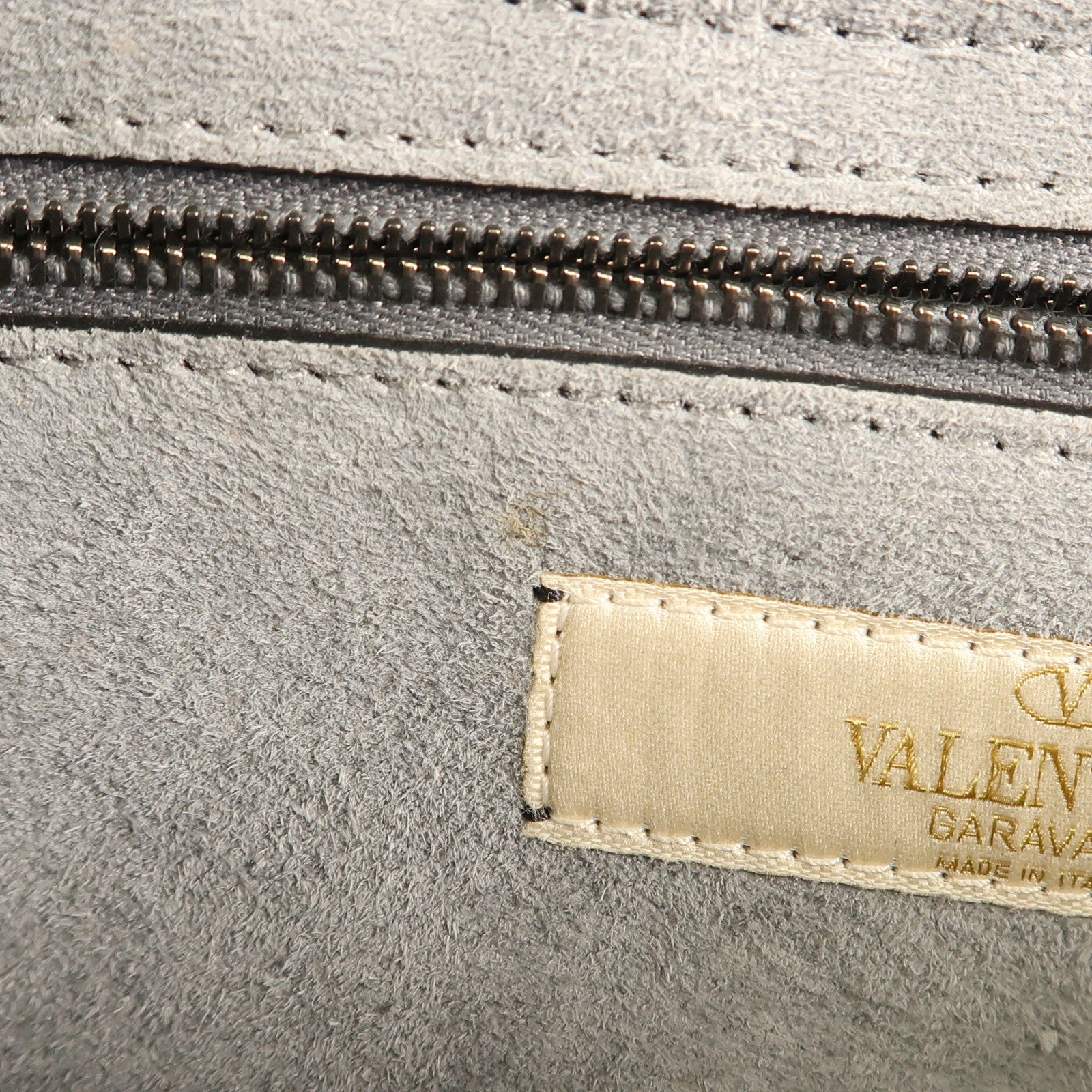 Valentino 牛皮皮革Shoulder Bag銀扣肩背袋