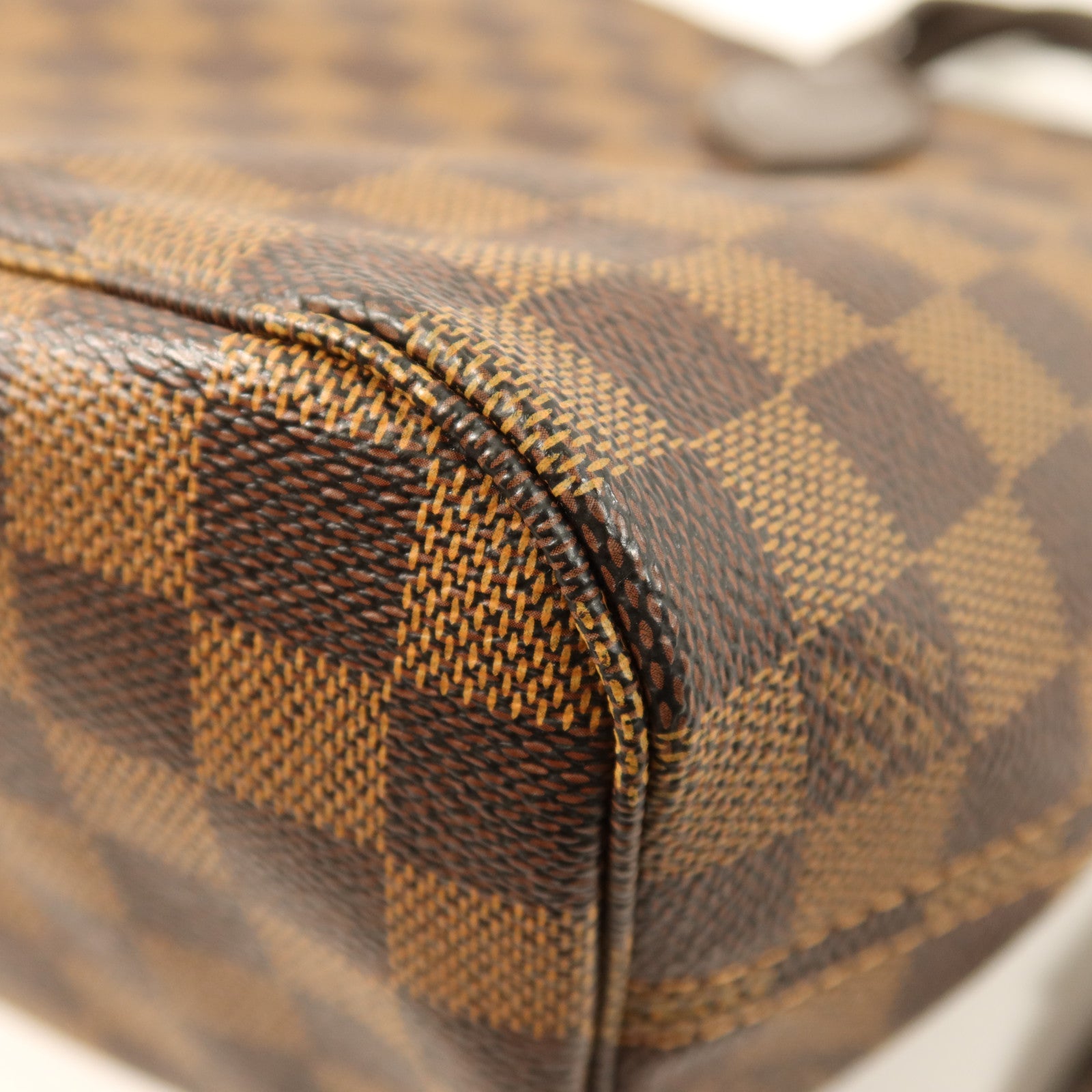 LOUIS VUITTON Damier Neverfull PM金扣手挽袋