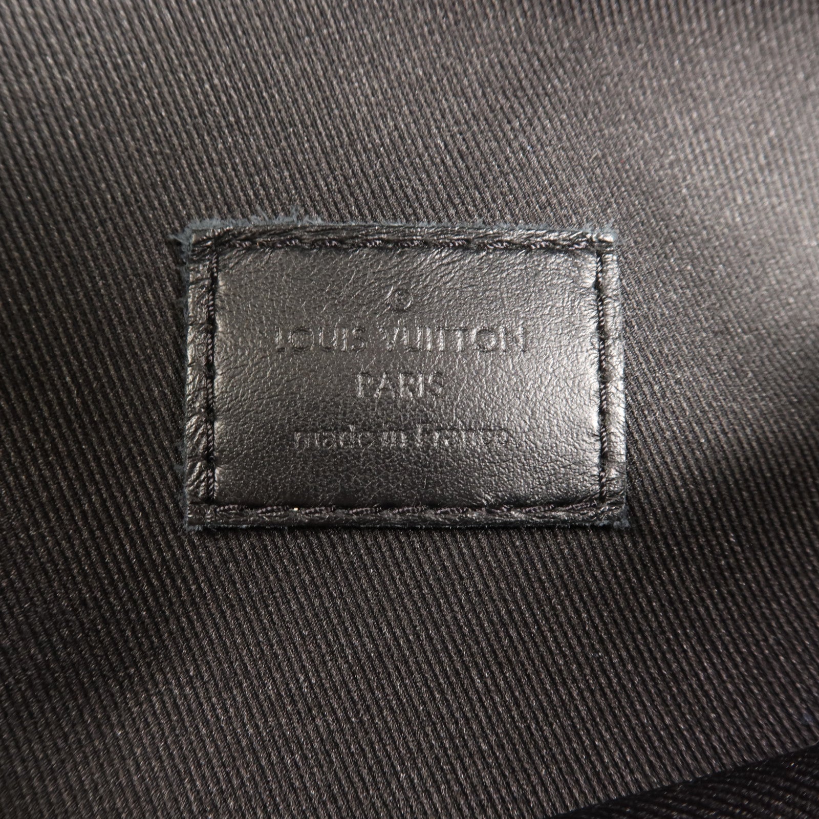 LOUIS VUITTON Monogram Eclipse Discovery Bumbag PM銀扣腰包