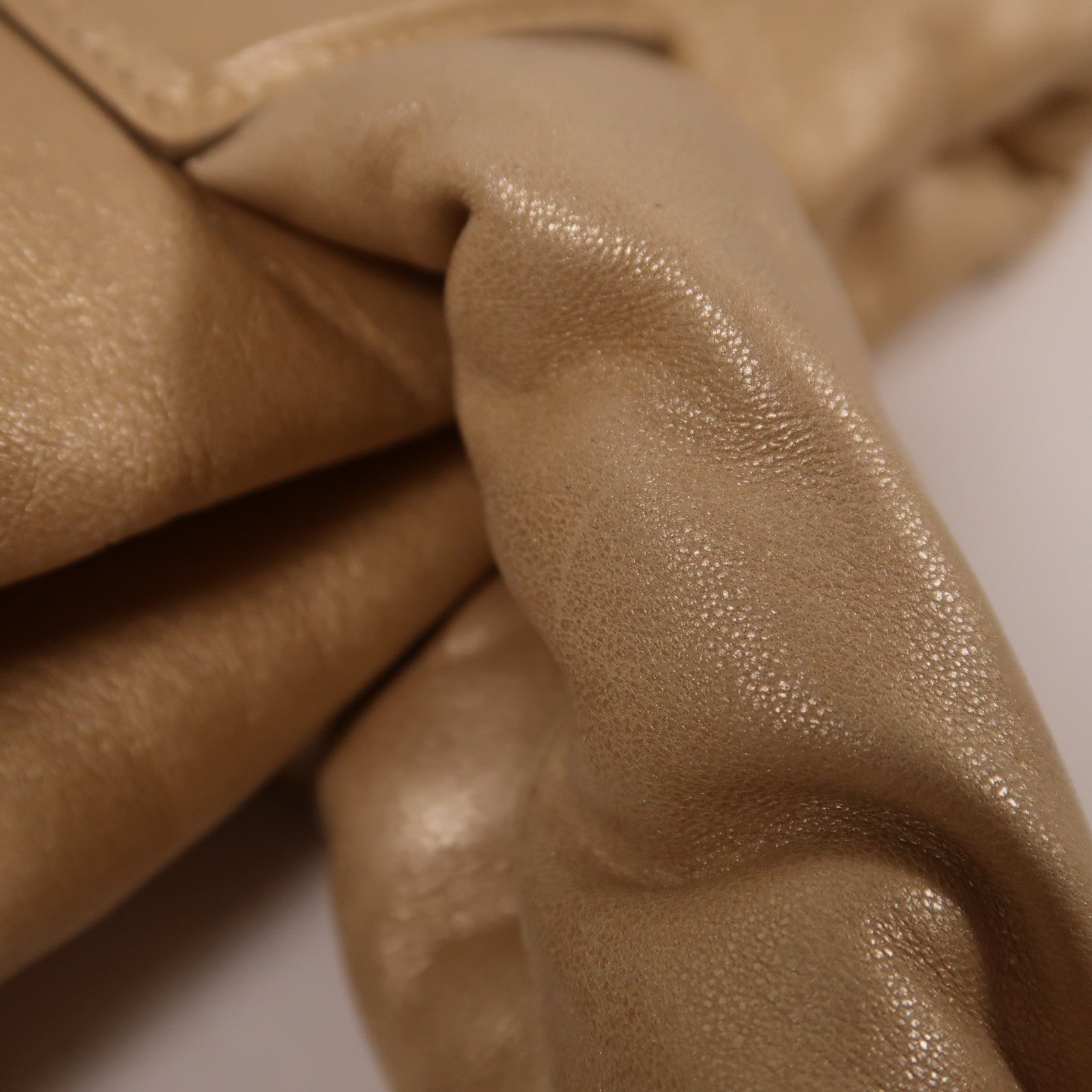 CHANEL 皮革Coco Cocoon金扣手挽袋