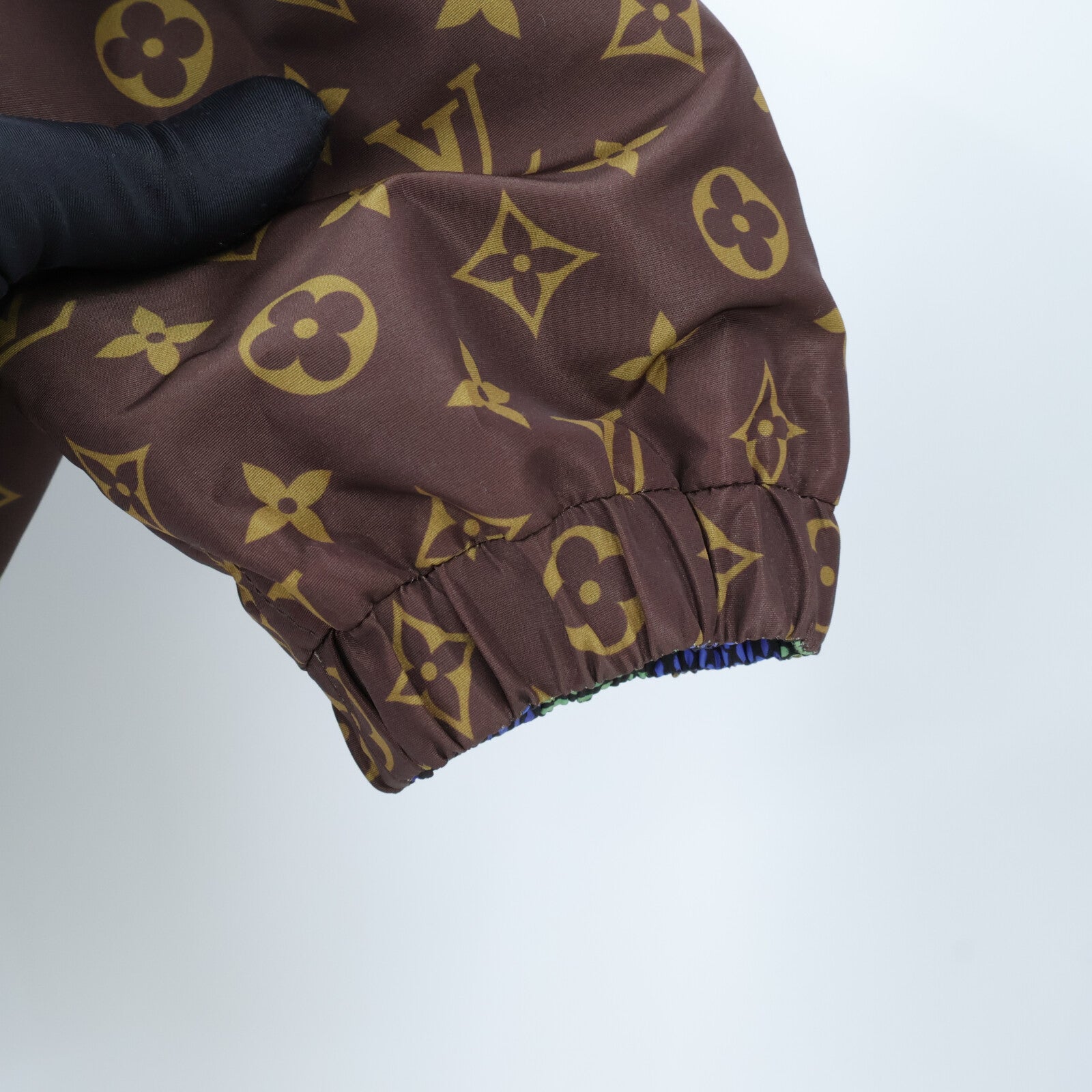 LOUIS VUITTON Monogran Reversible Windbreaker 外套
