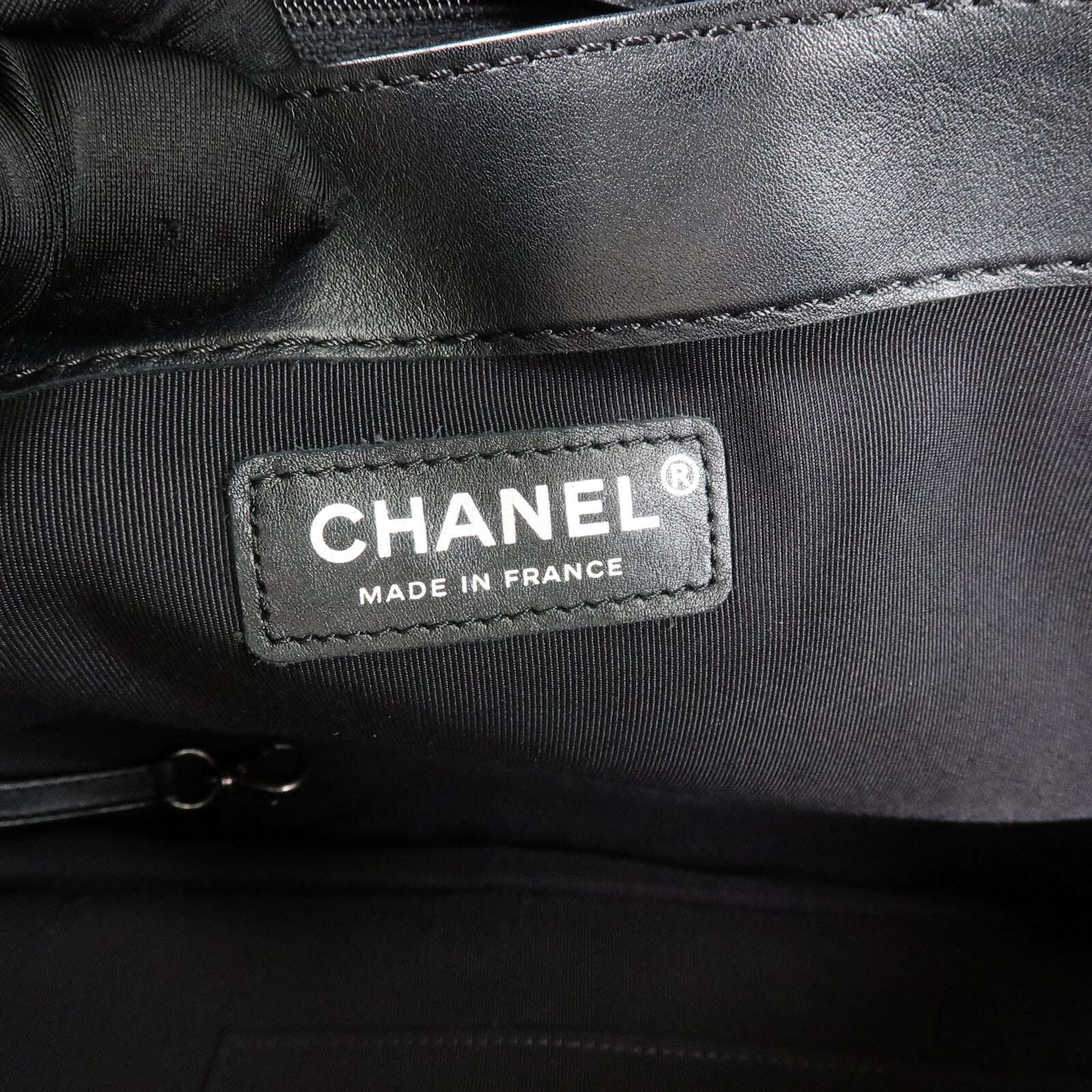 CHANEL 漆皮皮革Reverso Boy XL鏈帶手挽肩背兩用袋