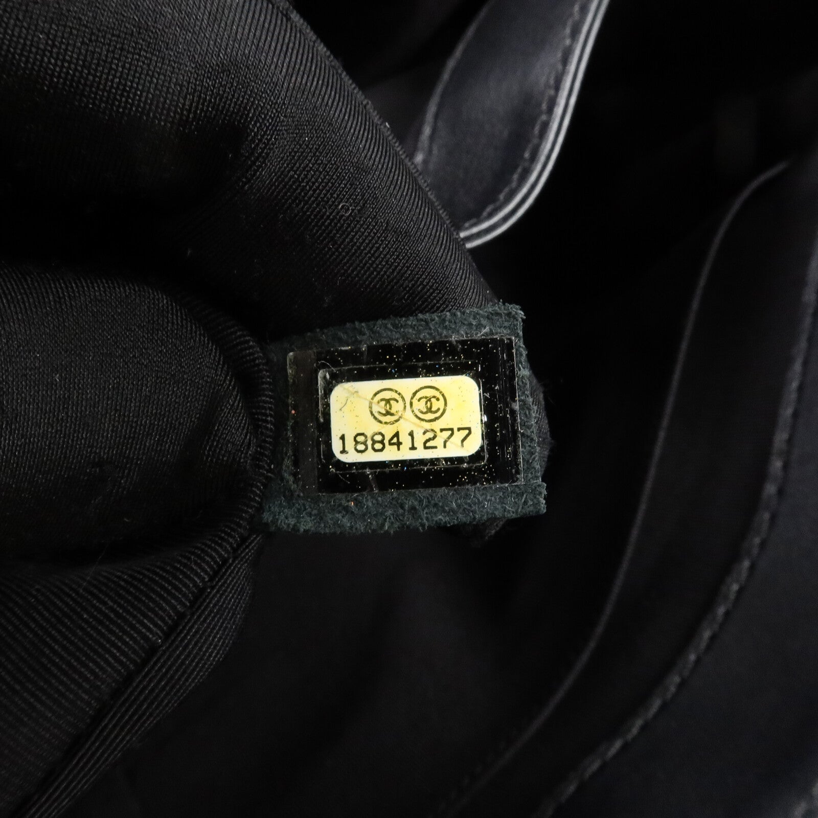 CHANEL 漆皮皮革Reverso Boy XL鏈帶手挽肩背兩用袋