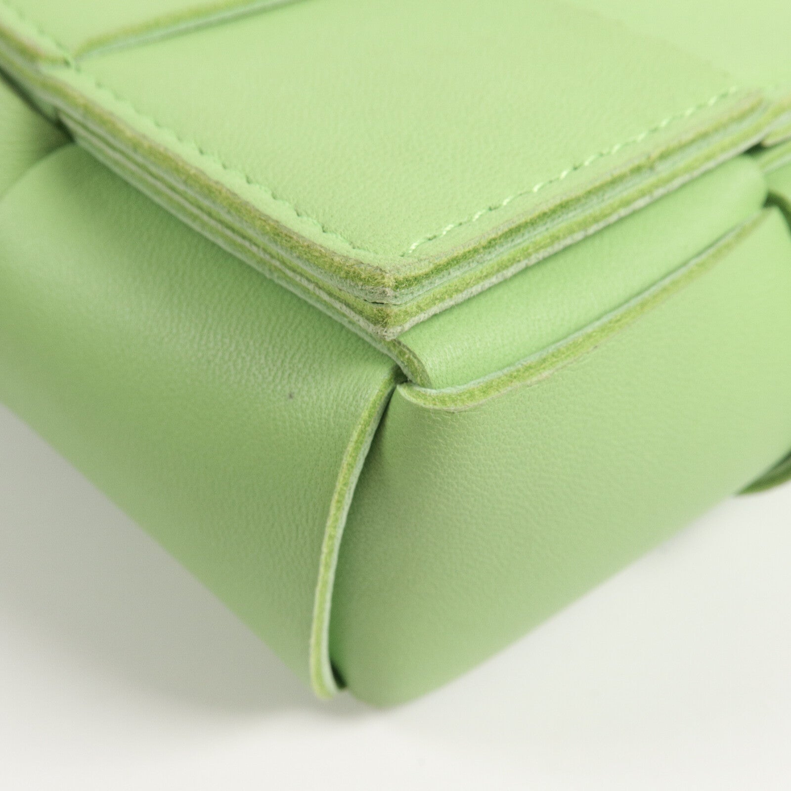 BOTTEGA VENETA 羊皮皮革Mini Cassette Belt Bag腰包