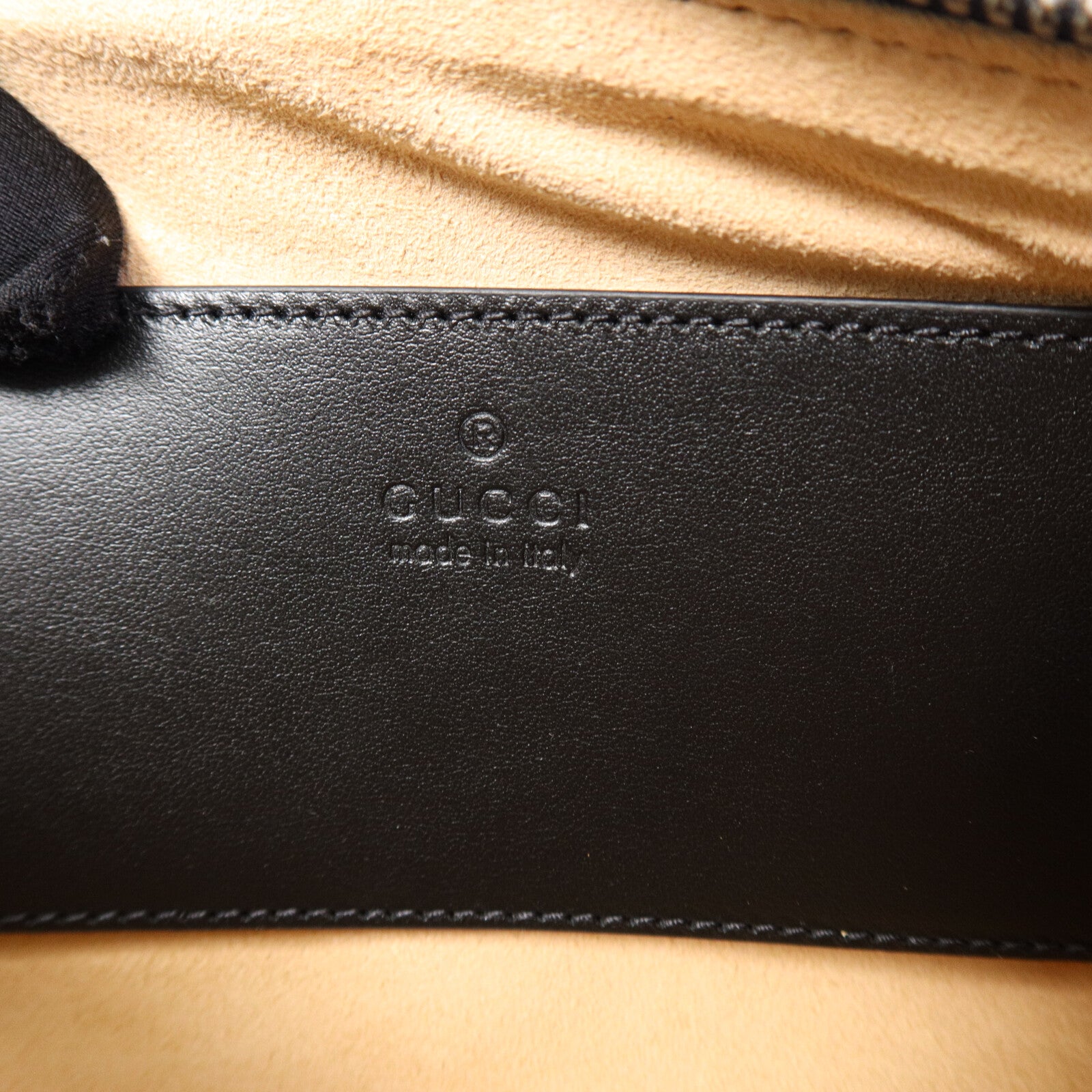 GUCCI 牛皮皮革GG Marmont