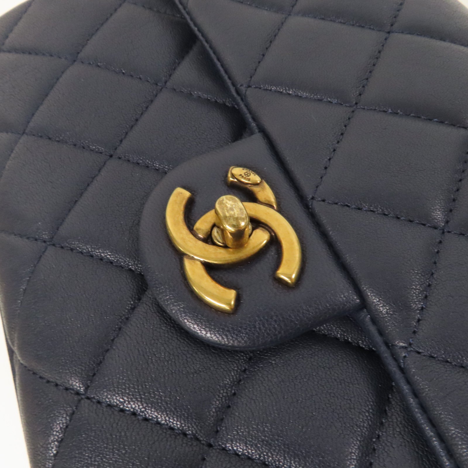 CHANEL 【激減優惠】菱格牛皮皮革Chain Shoulder金扣鏈帶肩背袋深藍色