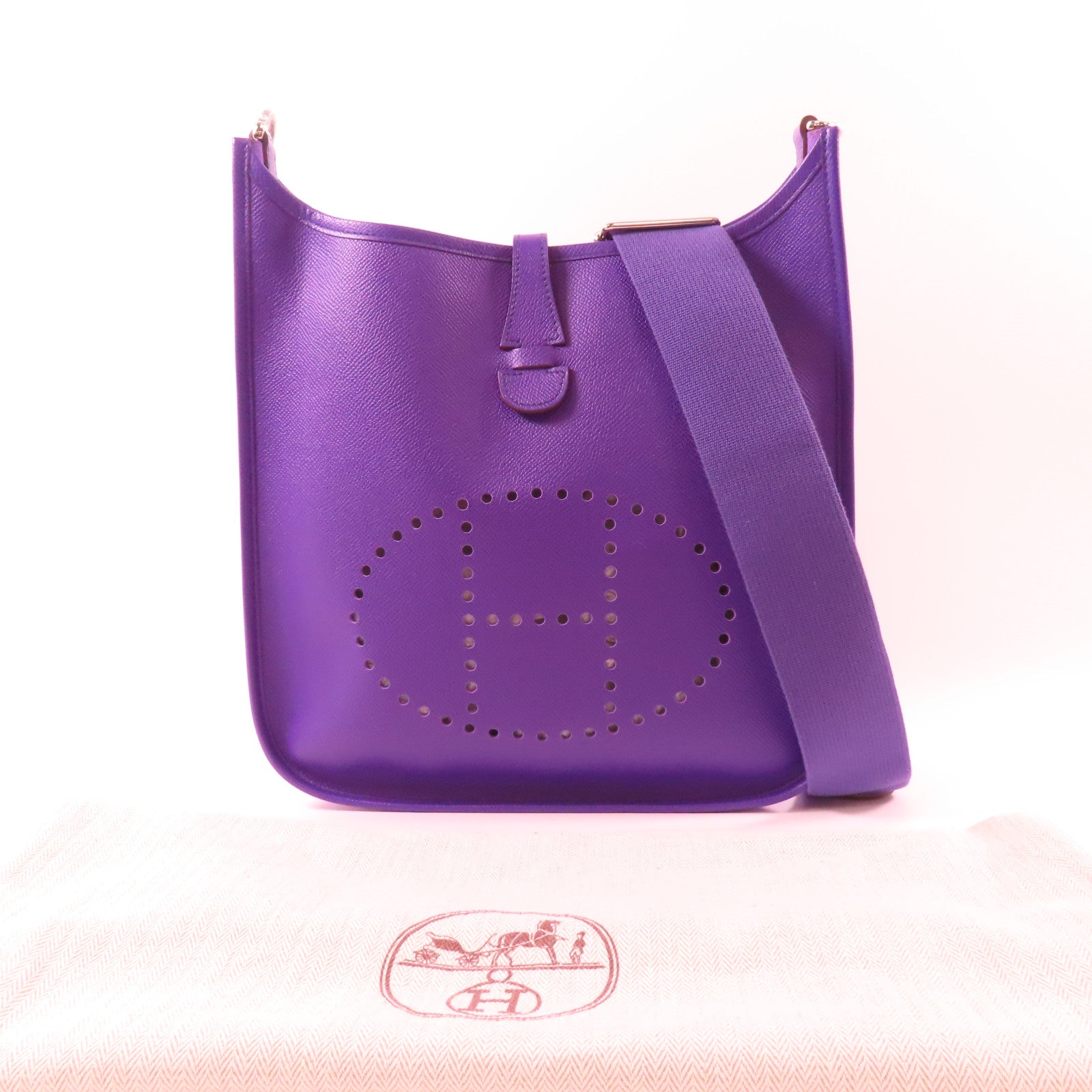 HERMES Epsom皮革Evelyne PM銀扣肩背袋9K Iris