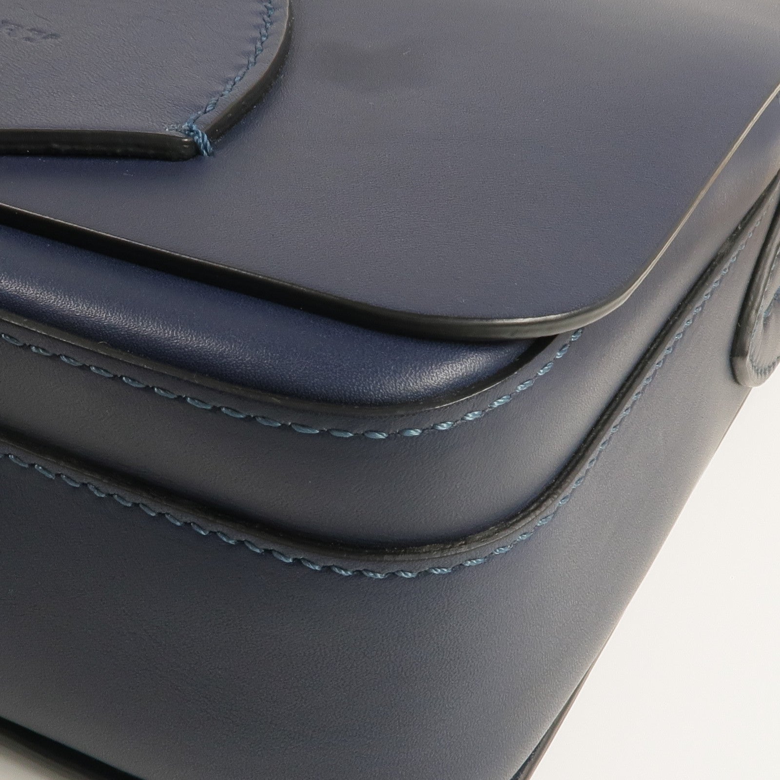 BURBERRY 牛皮皮革Square Satchel金扣肩背袋