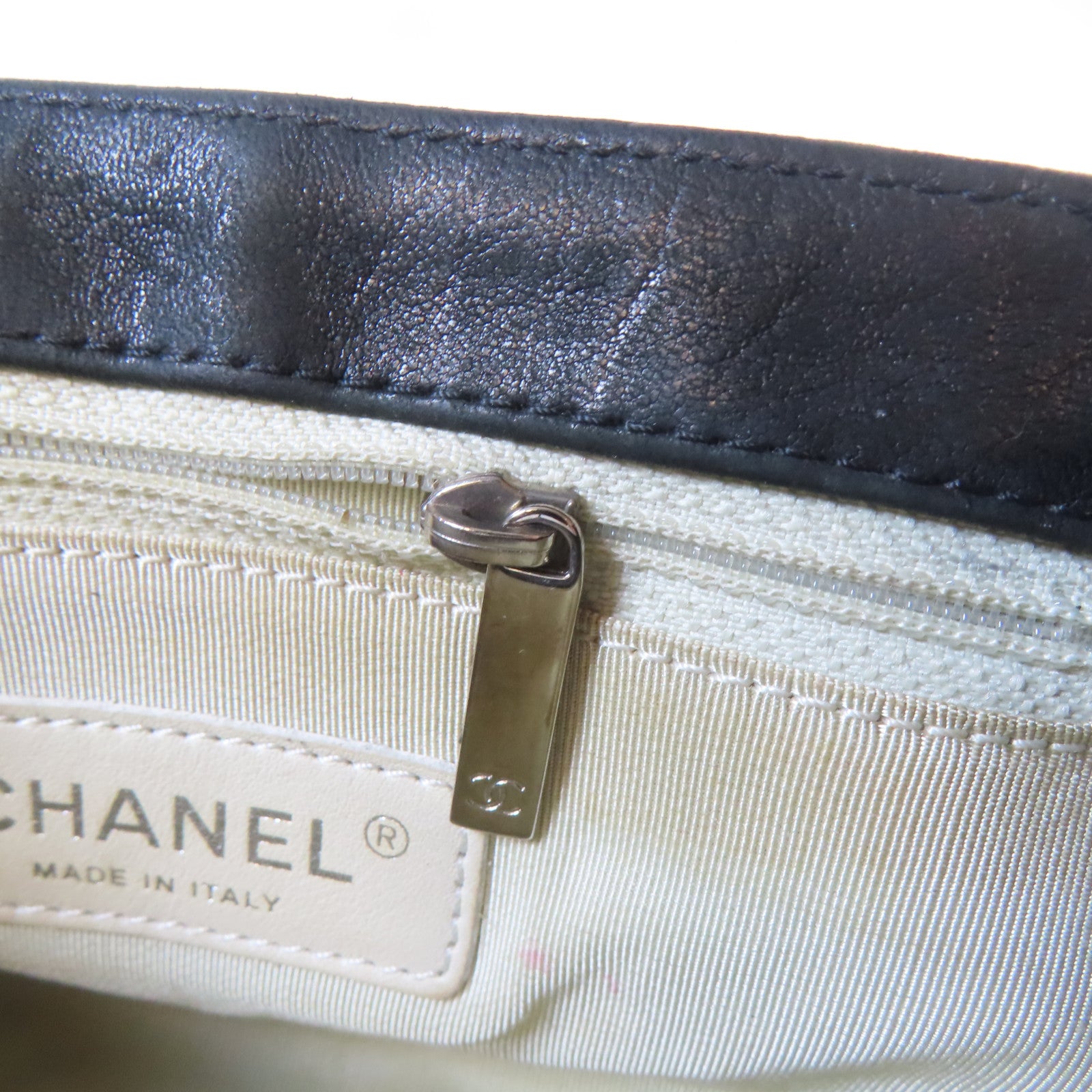 CHANEL 菱格牛皮皮革Chain Shoulder銀扣鏈帶肩背袋黑色