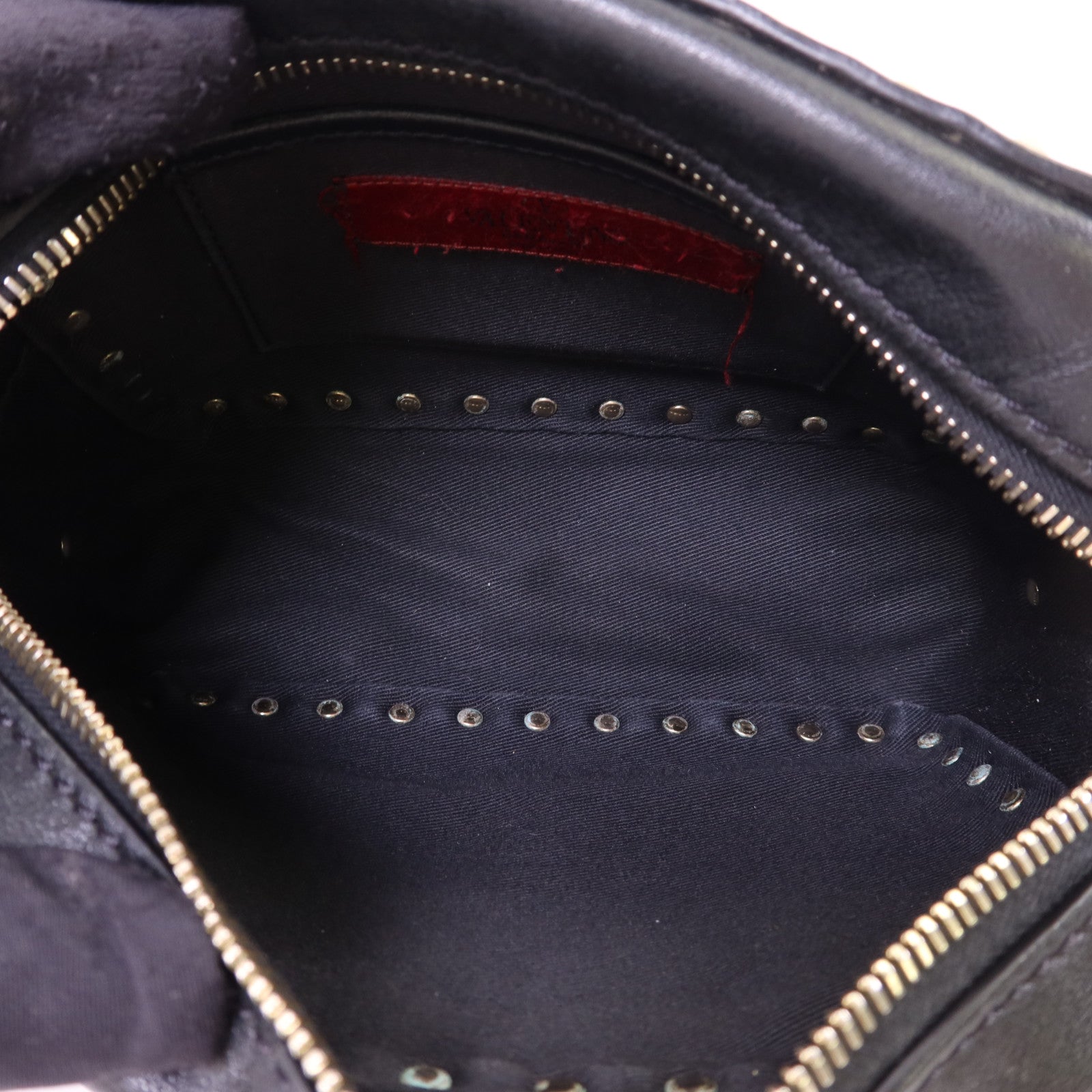 Valentino 牛皮皮革Rockstud Crossbody金扣肩背袋