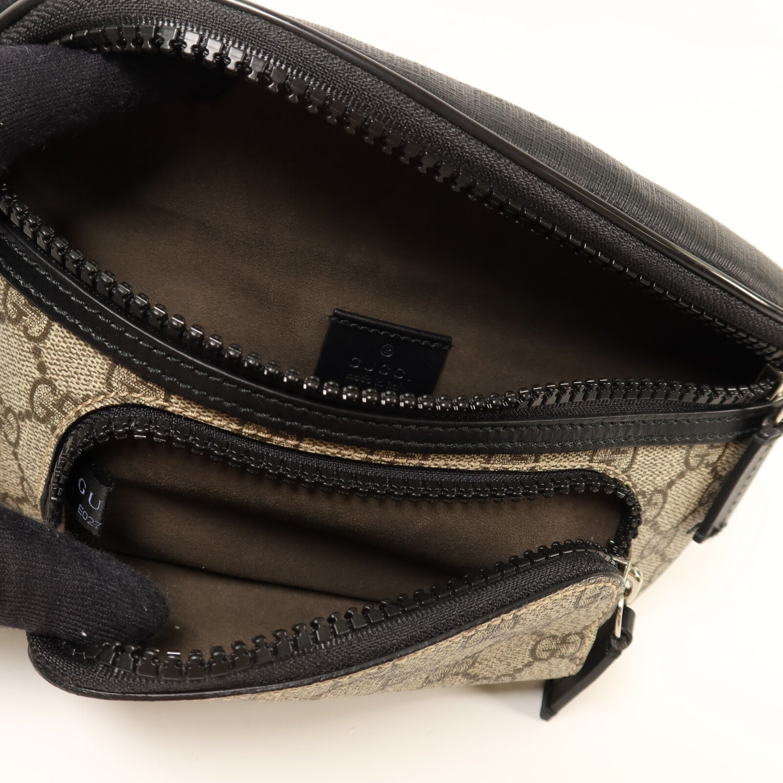 GUCCI 塗層帆布Waist Bag銀扣腰包