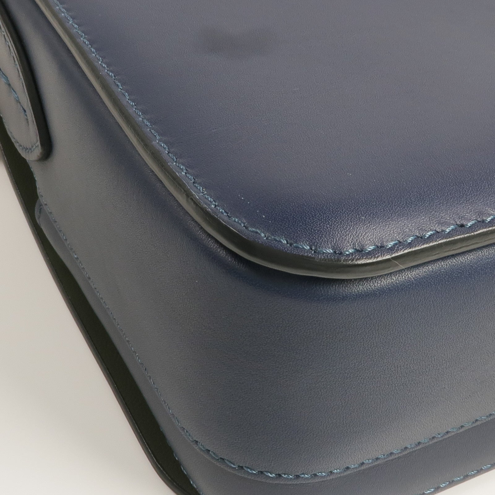 BURBERRY 牛皮皮革Square Satchel金扣肩背袋