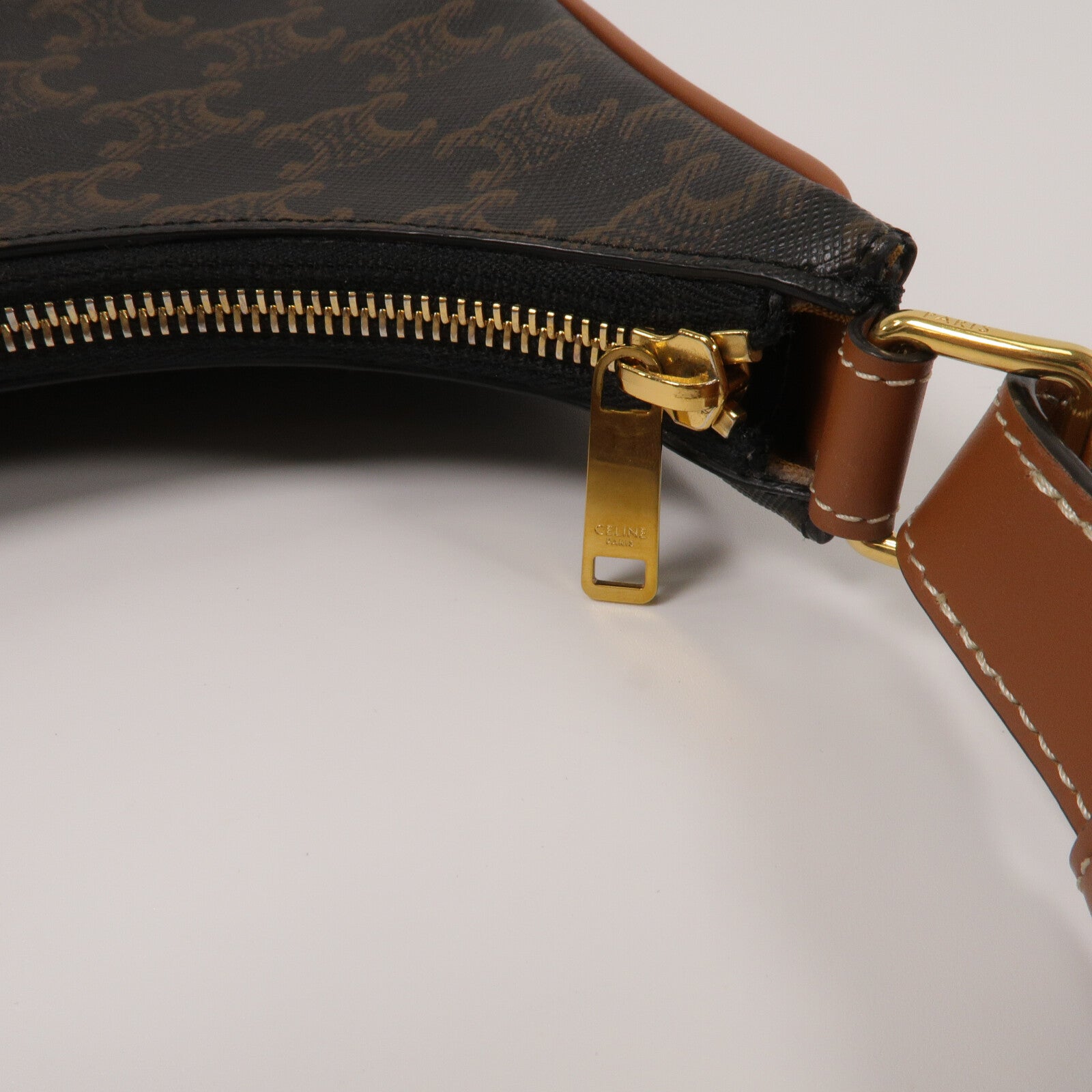 CELINE 塗層帆布Ava Medium Triomphe肩背袋