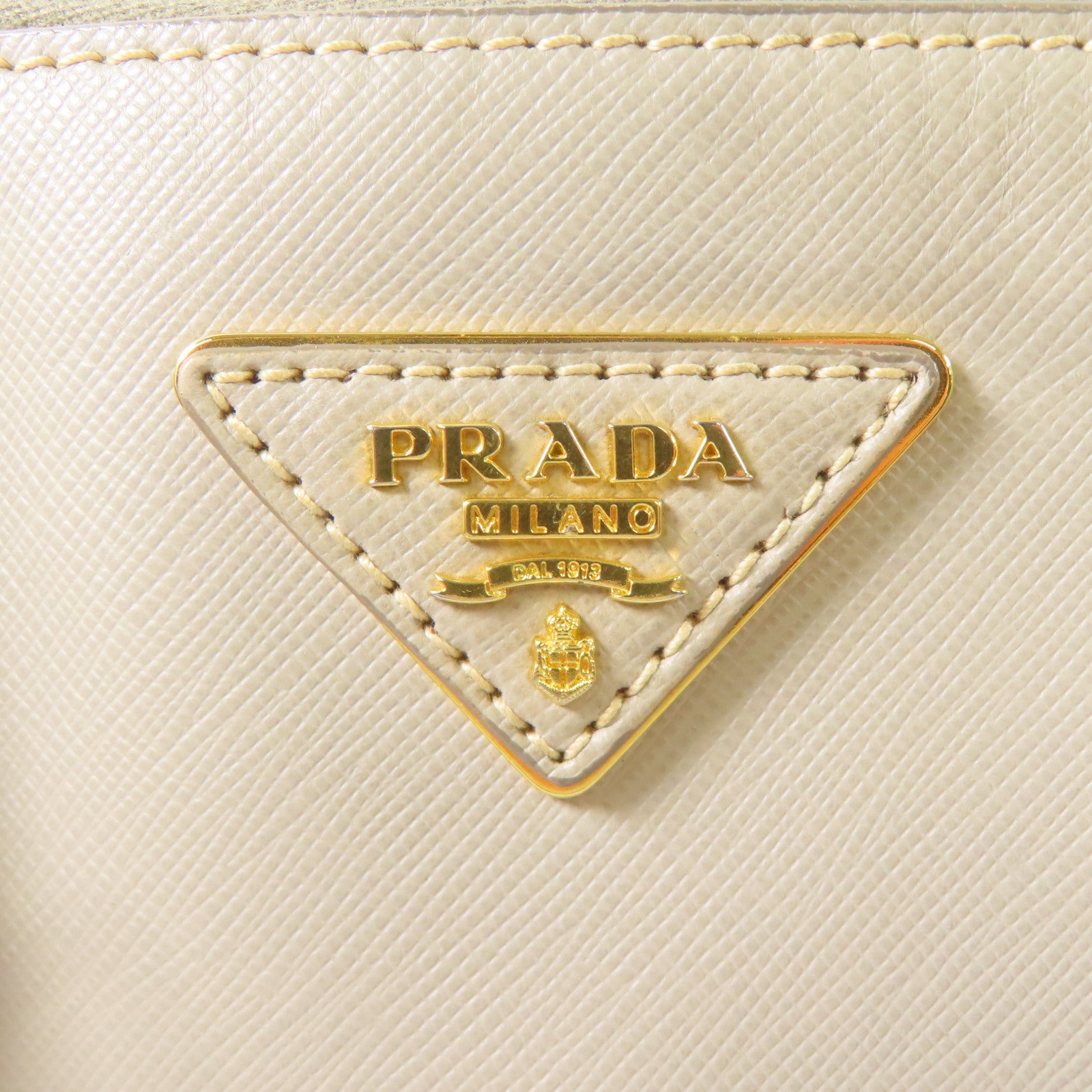 PRADA 牛皮皮革Saffiano Lux金扣手挽袋灰色